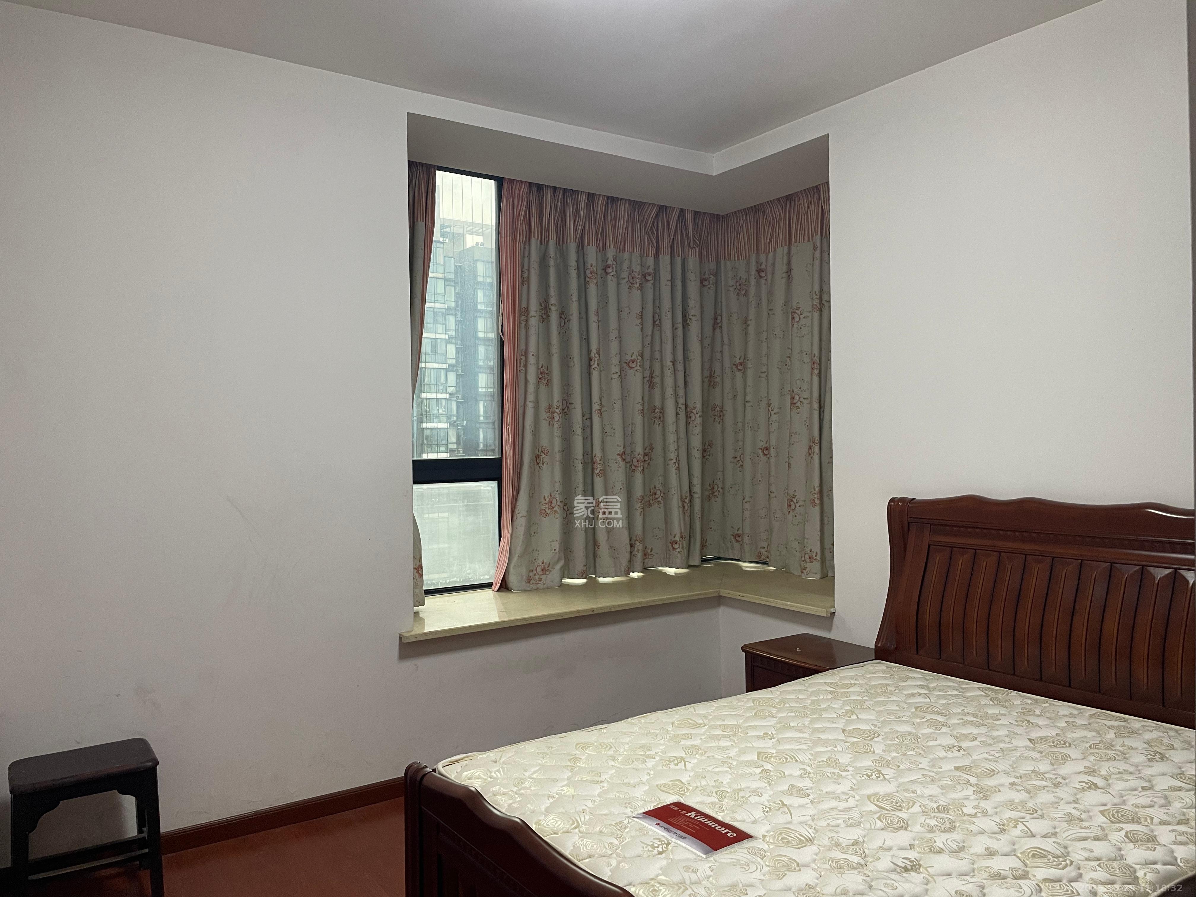 湘江世纪城咏江苑  3室2厅2卫    2800.0元/月室内图