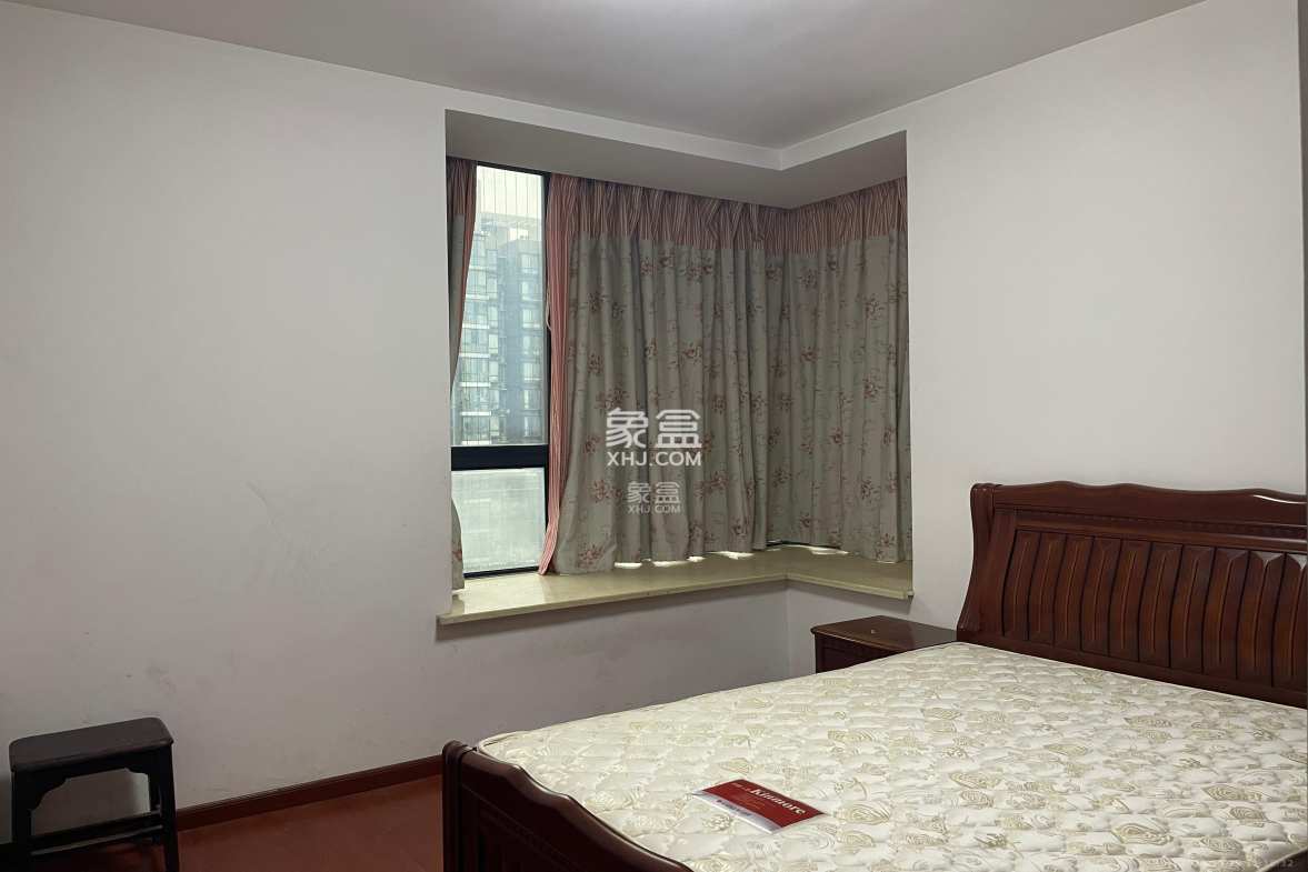 湘江世纪城咏江苑 3室2厅2卫 2800.0元/月 湘江世纪城咏江苑 3室2厅2卫 2800.0元/月室内图