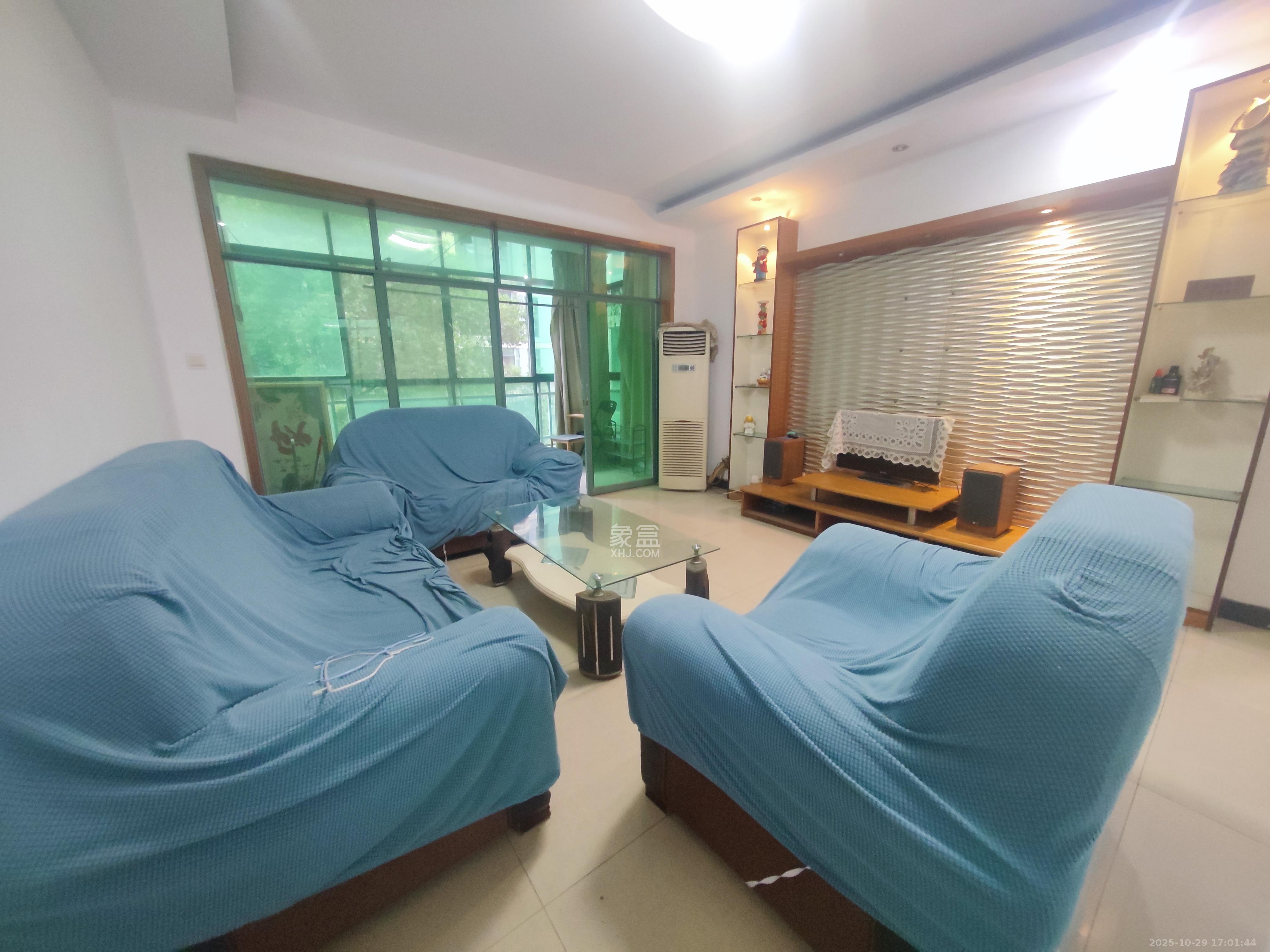 颐美园  3室1厅1卫    2500.0元/月室内图