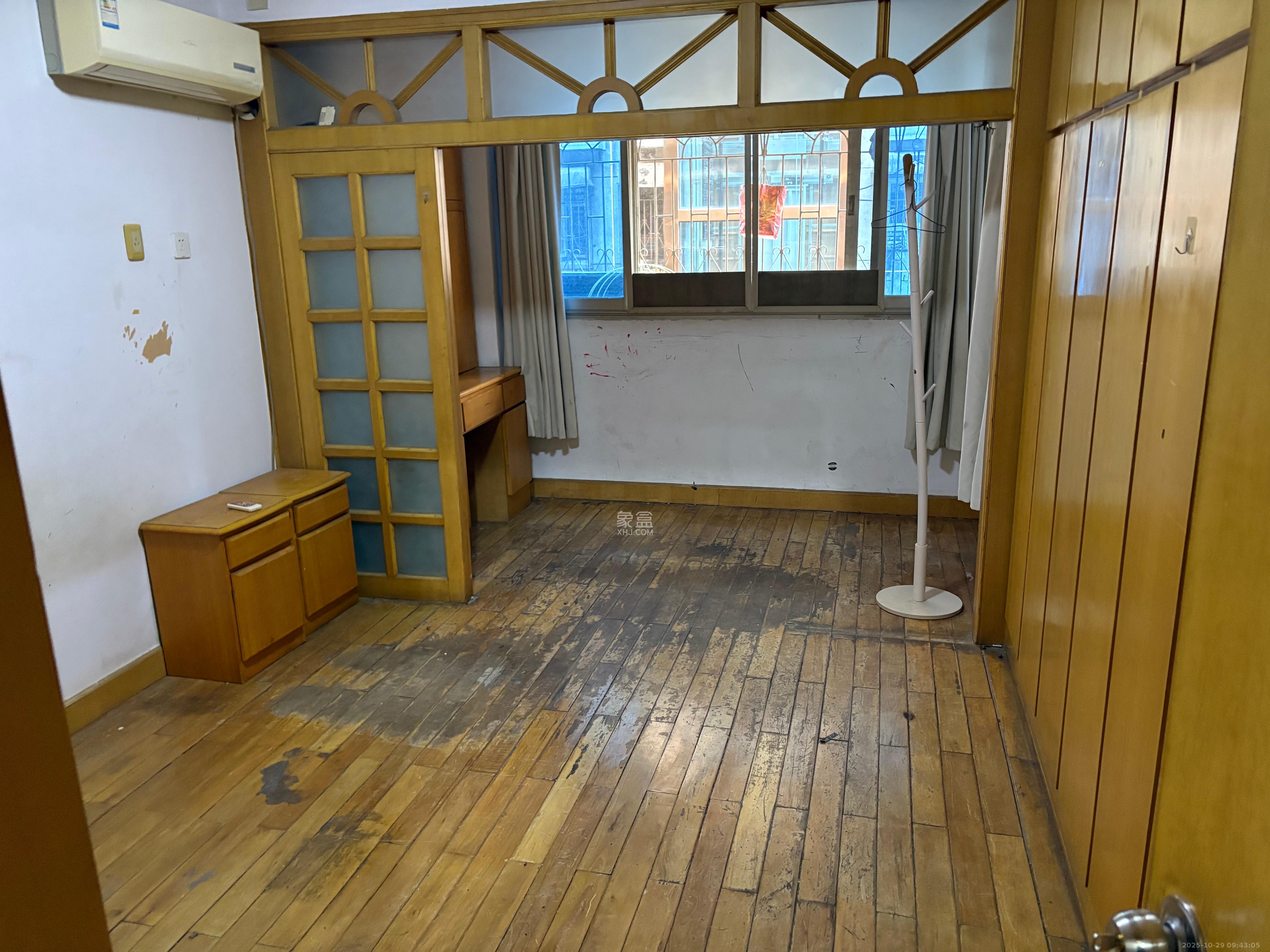 向韶村 2室1厅1卫 1500.0元/月 向韶村 2室1厅1卫 1500.0元/月室内图