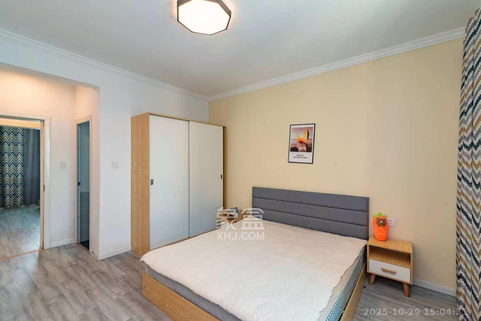 申湘宽境  3室2厅2卫    1900.0元/月室内图