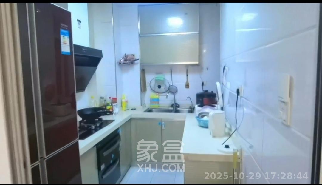 鑫科明珠  3室2厅2卫    2500.0元/月室内图