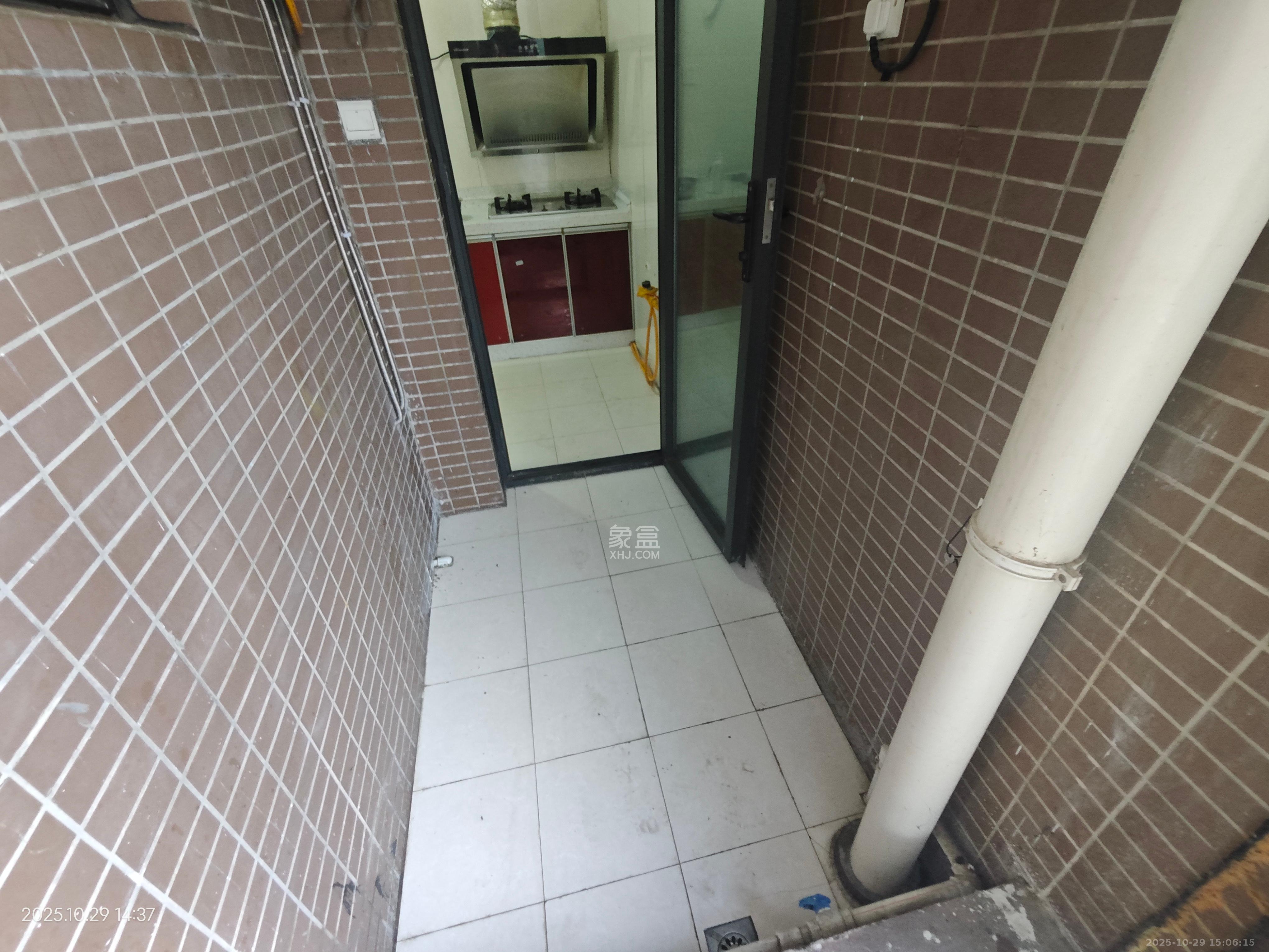 深业睿城  1室1厅1卫    1450.0元/月 深业睿城  1室1厅1卫    1450.0元/月室内图