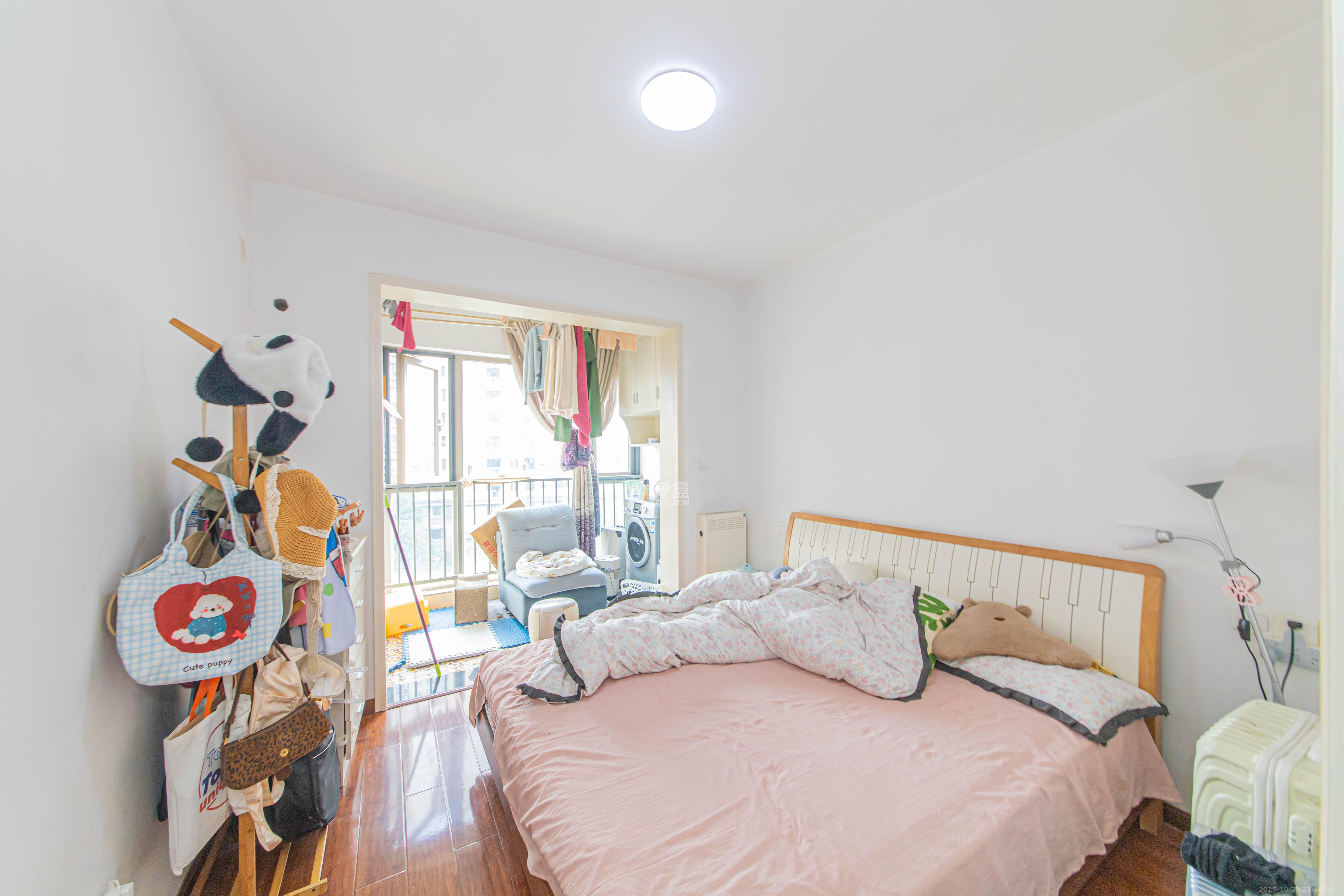 怡海星城 1室1厅1卫 29.0万 怡海星城 1室1厅1卫 29.0万卧室