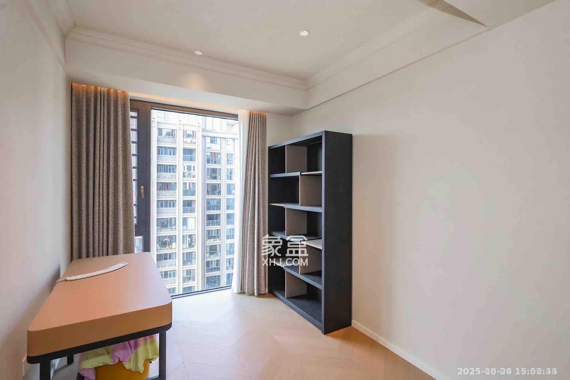 八方小区C区  4室2厅2卫    8500.0元/月 八方小区C区  4室2厅2卫    8500.0元/月室内图