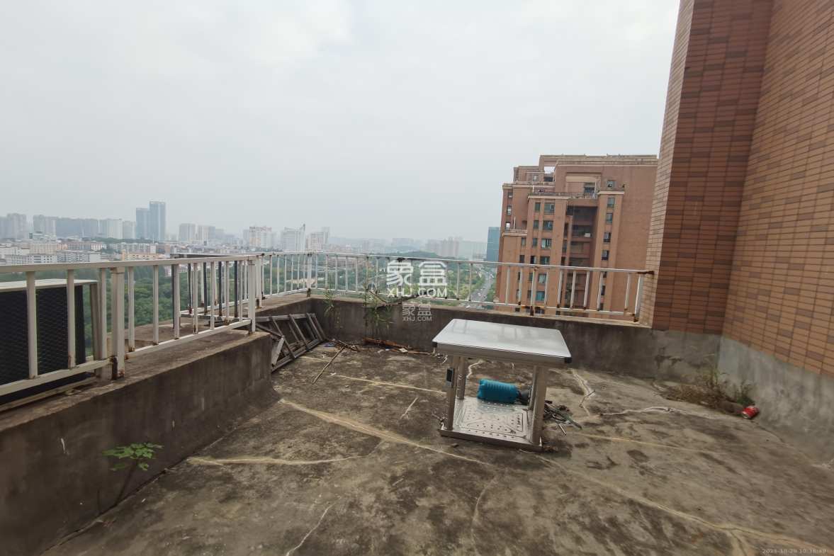 三一街区  3室2厅1卫    1800.0元/月 三一街区  3室2厅1卫    1800.0元/月室内图