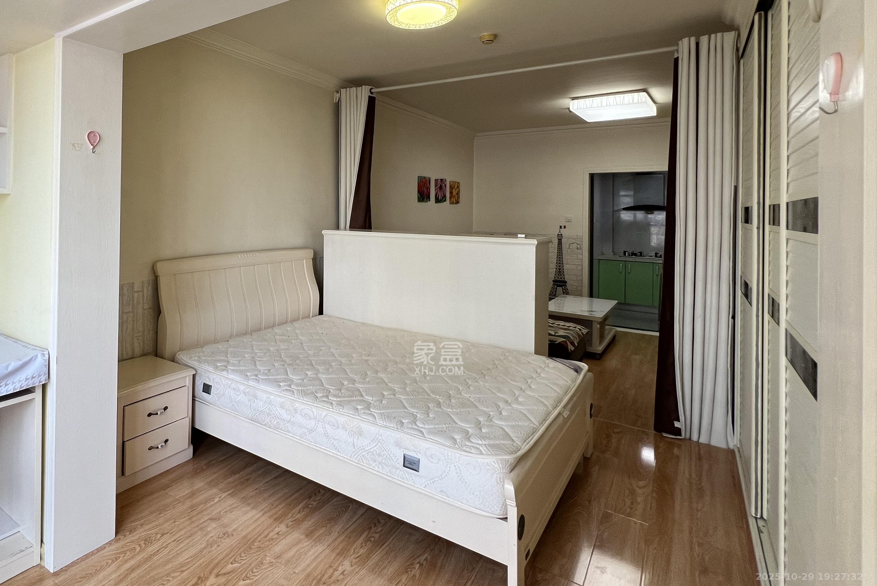 少帅府  1室1厅1卫    2200.0元/月 少帅府  1室1厅1卫    2200.0元/月室内图