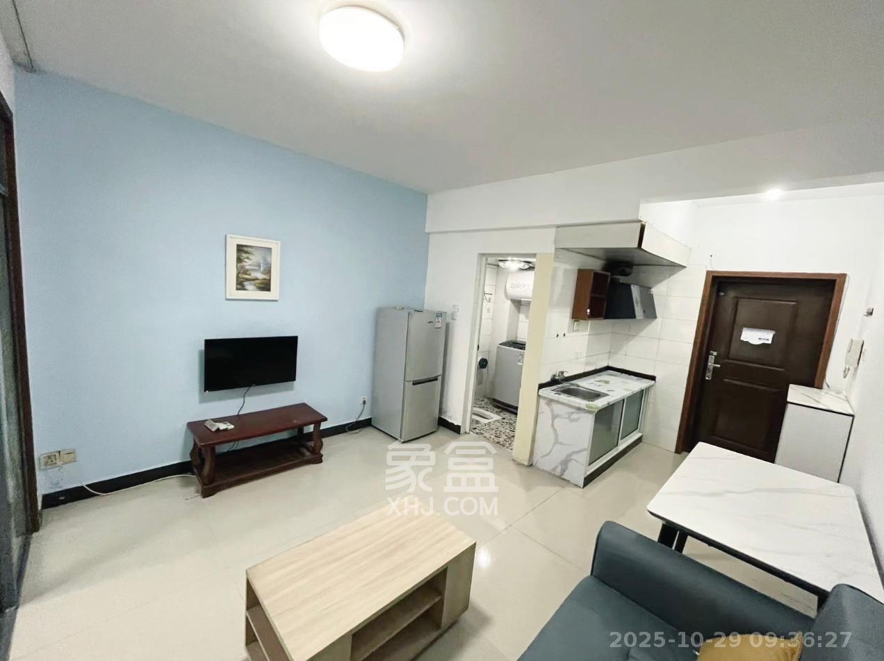 巢之恋 1室1厅1卫 1400.0元/月 巢之恋 1室1厅1卫 1400.0元/月室内图