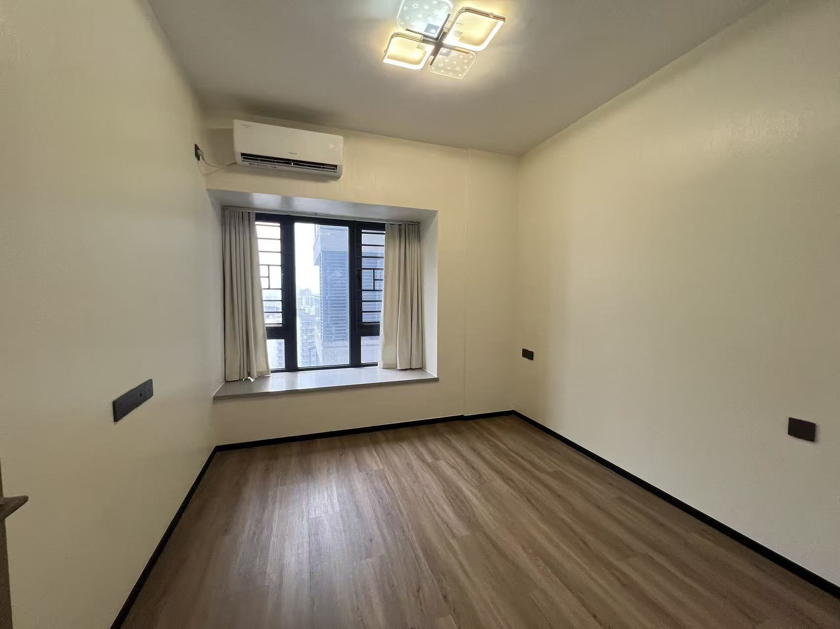 华润海口时光里 4室2厅2卫 5300.0元/月 华润海口时光里 4室2厅2卫 5300.0元/月室内图