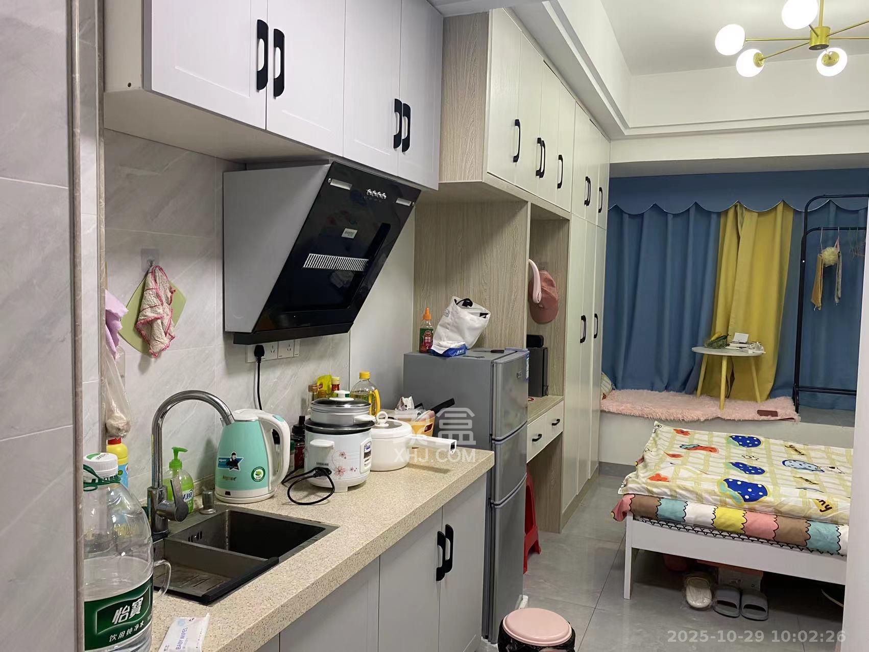 龙湖湘江星座(祺鑫星座公寓)  1室1厅1卫    1300.0元/月 龙湖湘江星座(祺鑫星座公寓)  1室1厅1卫    1300.0元/月室内图