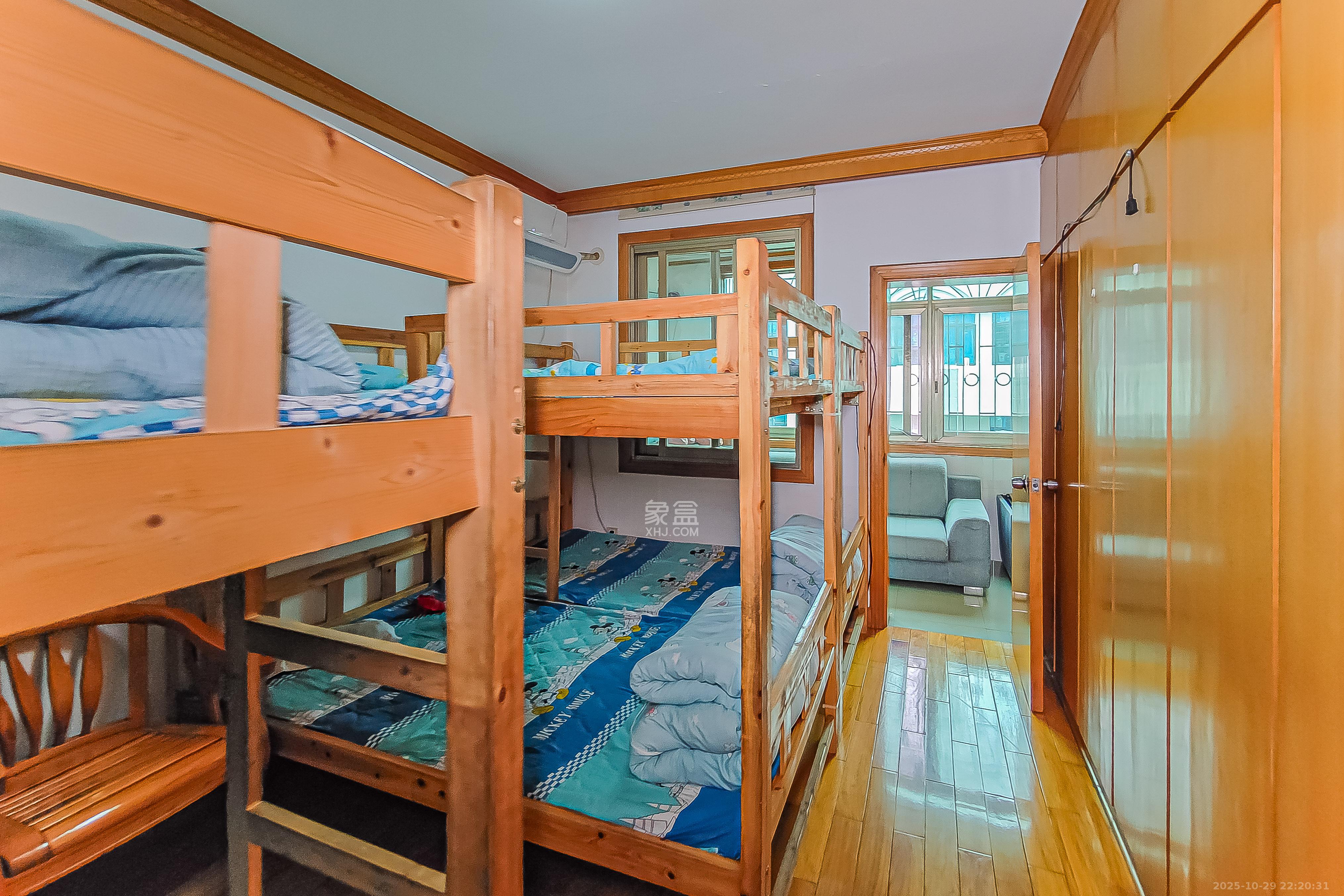 向东园社区(国税局宿舍)  3室2厅2卫    98.0万卧室