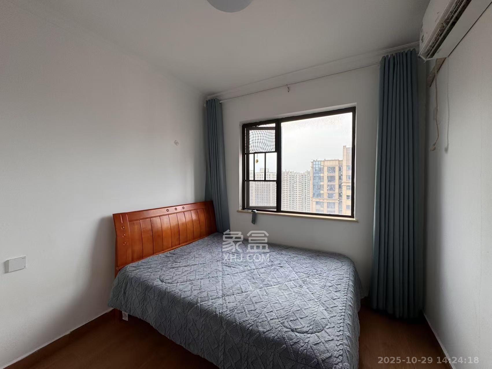 芙蓉万国城MOMA(卓越汇富苑) 3室1厅2卫 1500.0元/月 芙蓉万国城MOMA(卓越汇富苑) 3室1厅2卫 1500.0元/月室内图