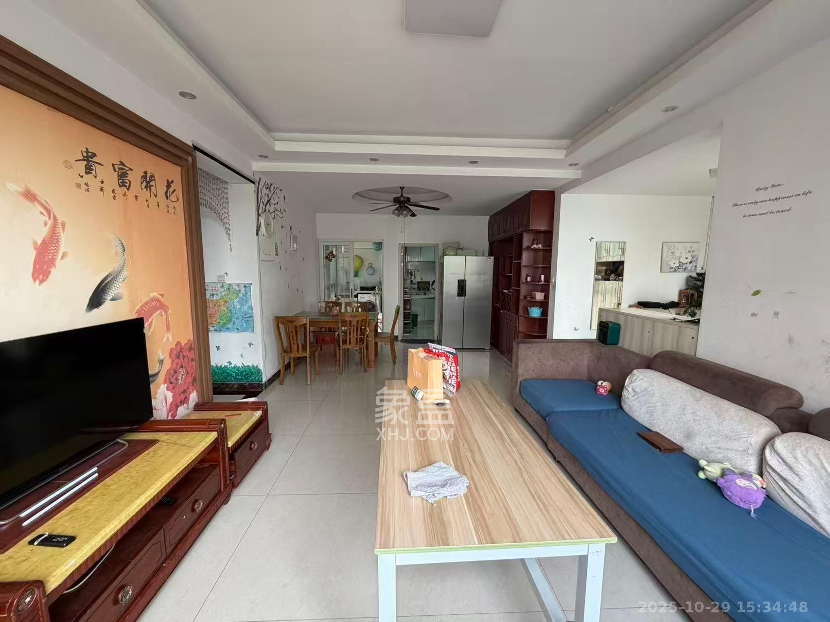 枫华府第 3室2厅2卫 1800.0元/月 枫华府第 3室2厅2卫 1800.0元/月室内图