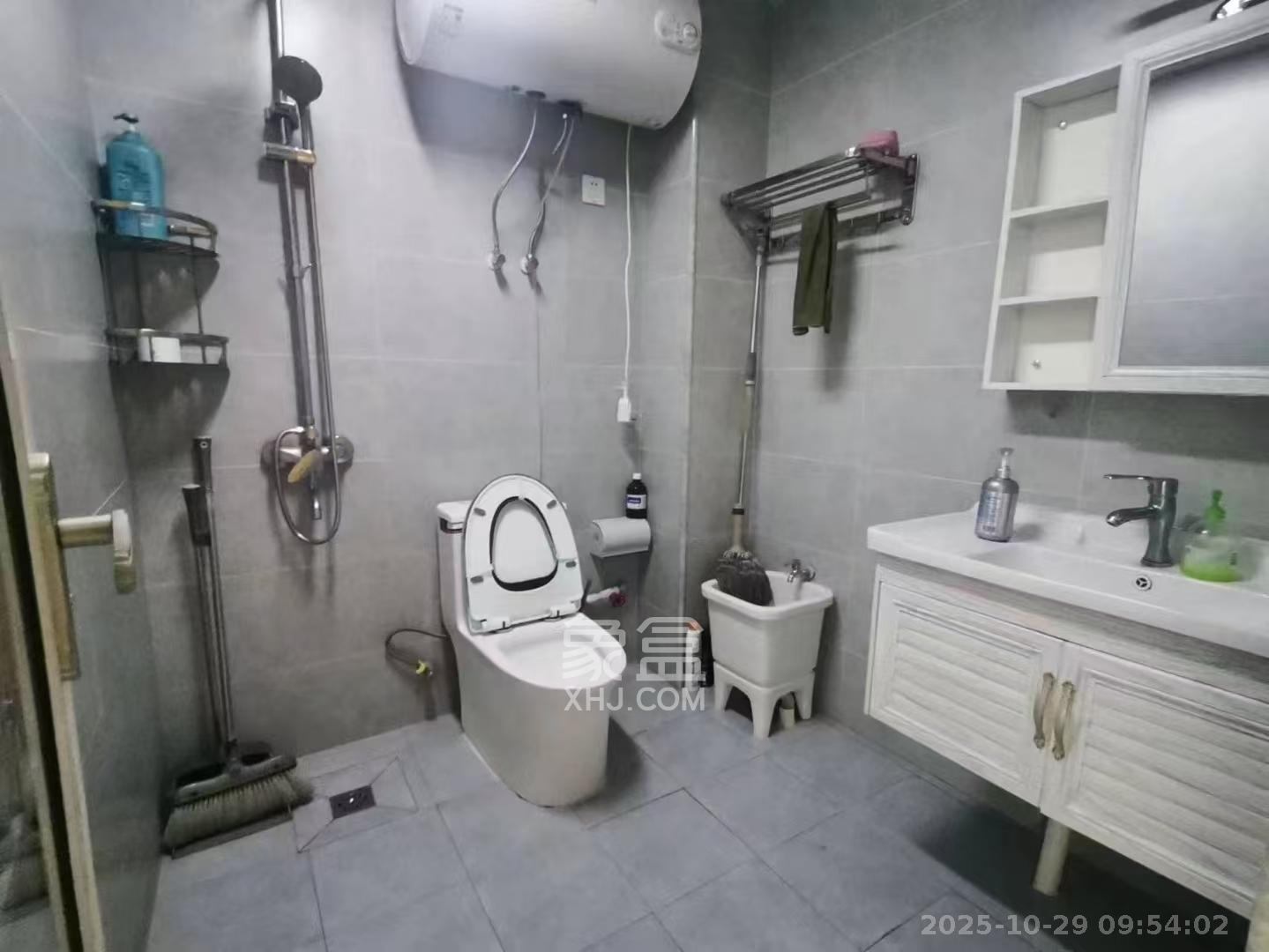 锦湘国际星城三期（锦绣苑）  1室1厅1卫    1600.0元/月室内图