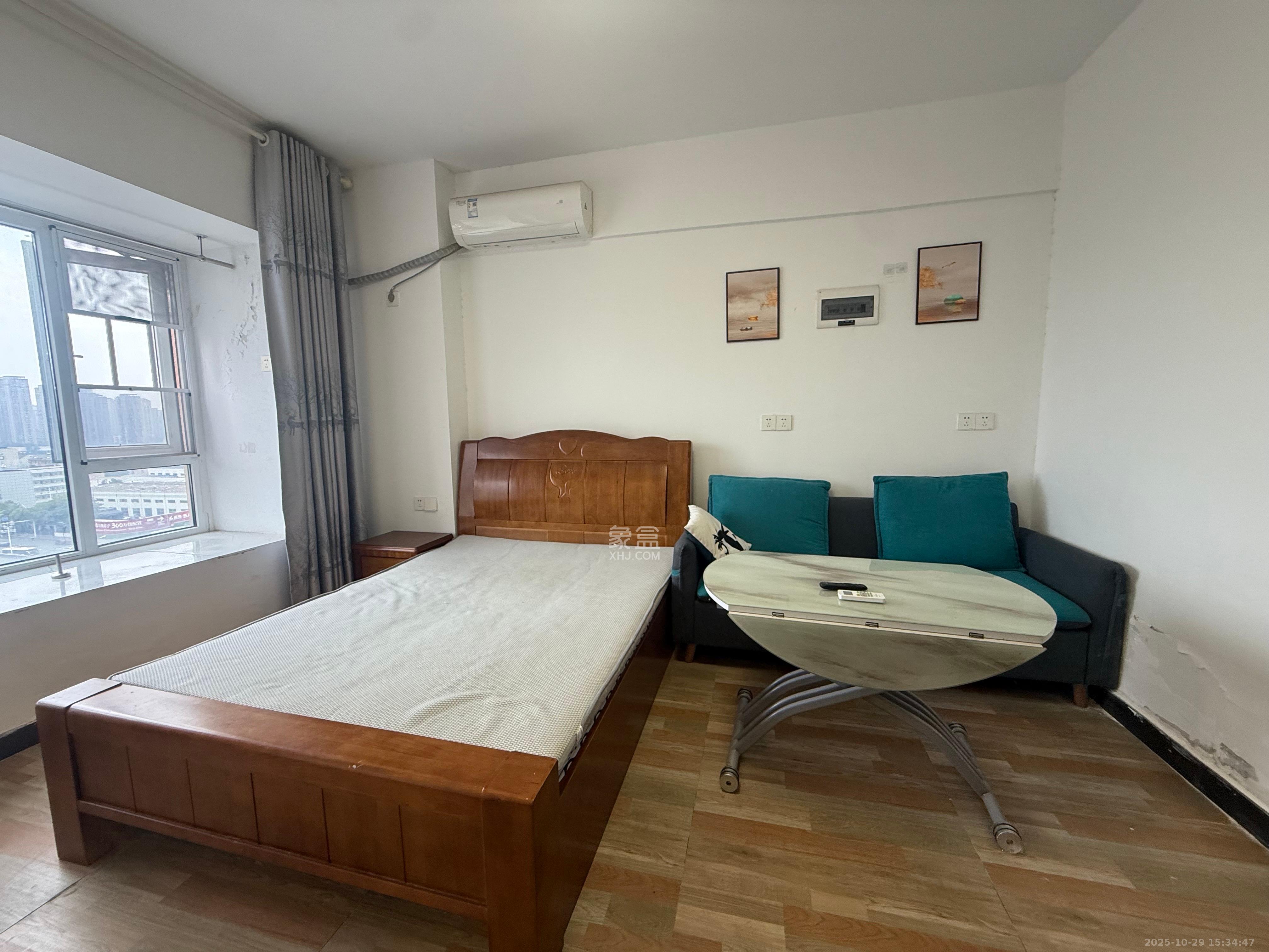 芙蓉万国城MOMA（卓越汇富苑）  1室1厅1卫    1300.0元/月室内图