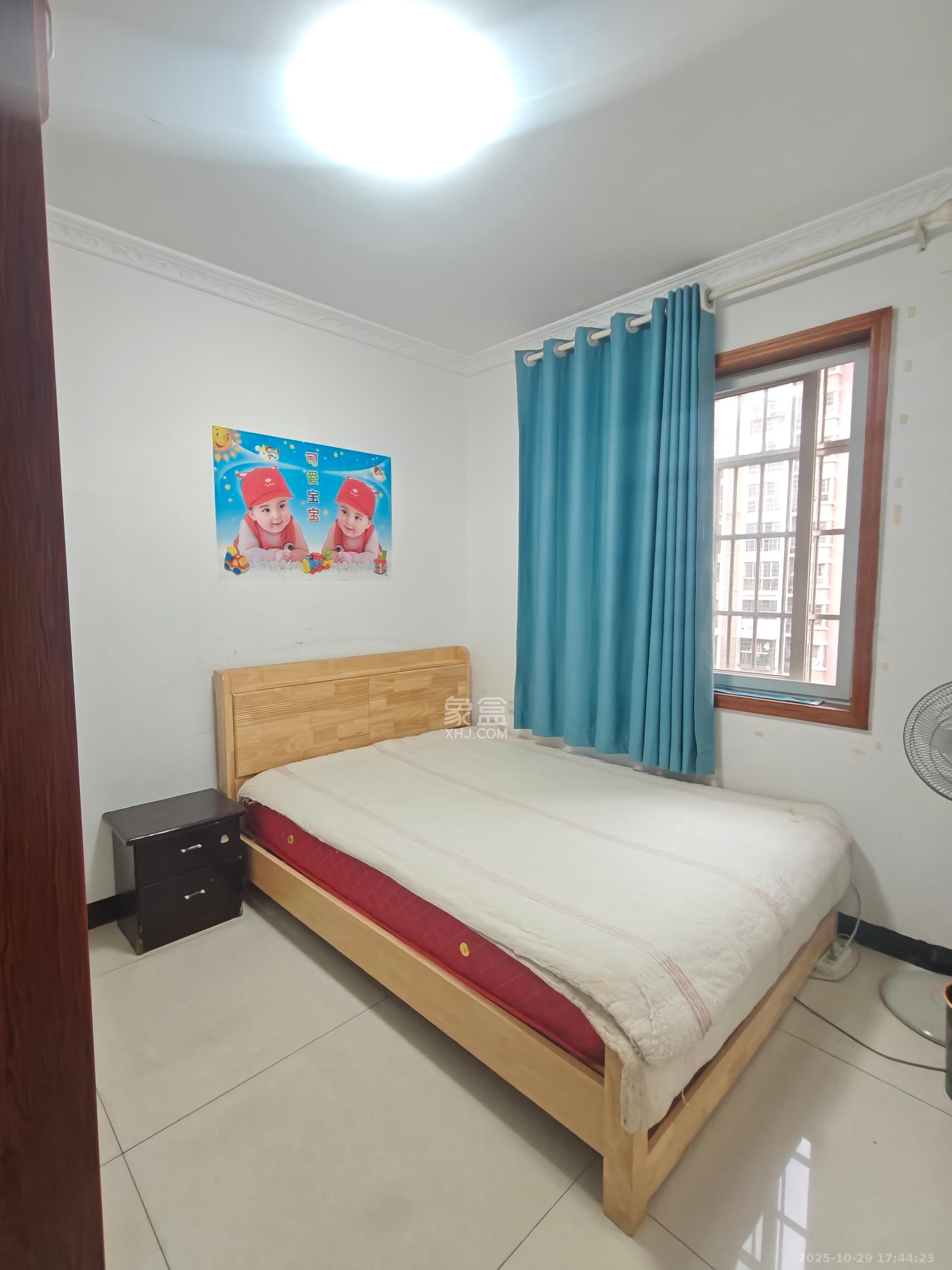 和馨园  3室2厅2卫    2700.0元/月 和馨园  3室2厅2卫    2700.0元/月室内图