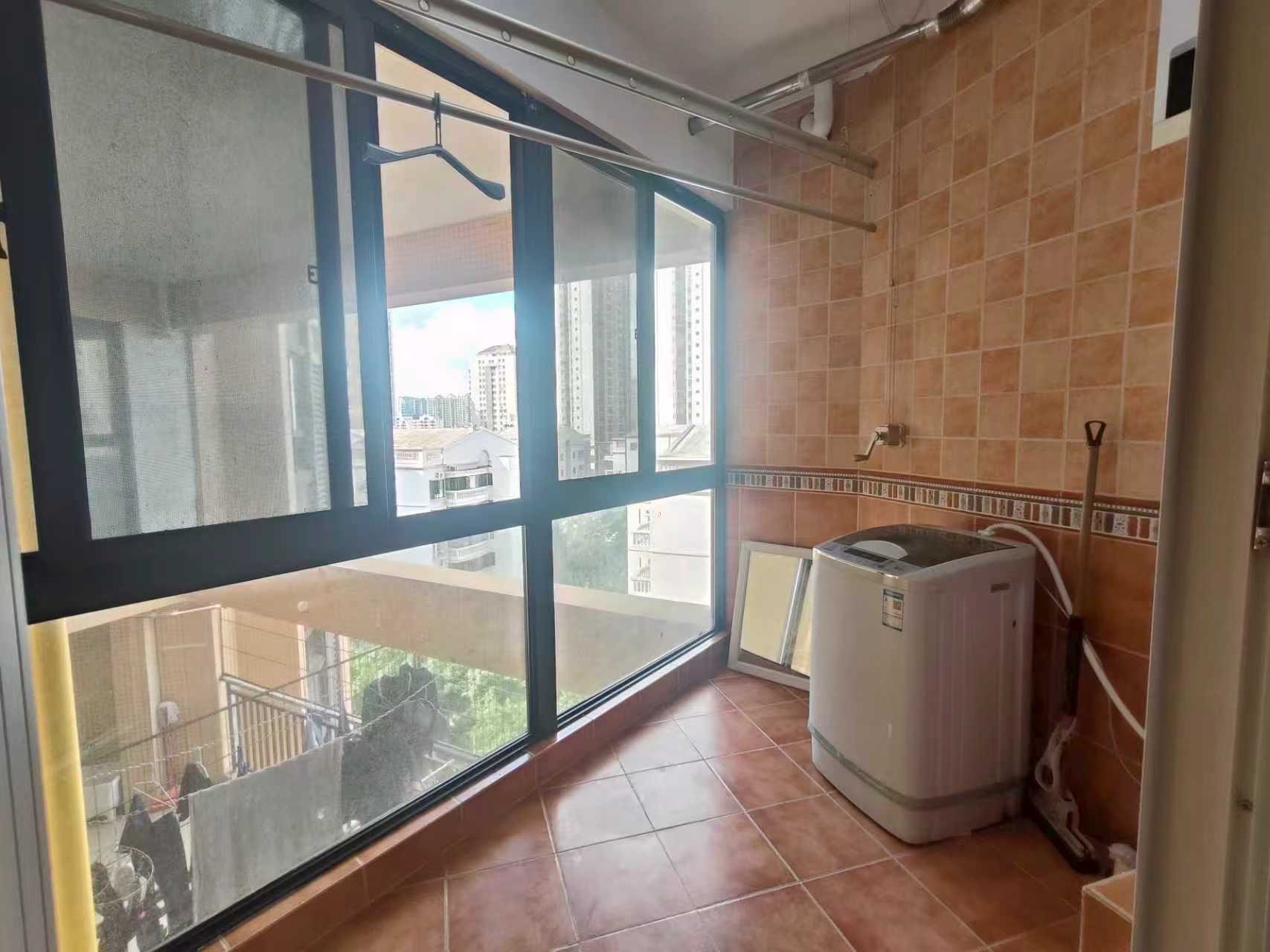 怡和湖城大境 2室2厅1卫 3400.0元/月 怡和湖城大境 2室2厅1卫 3400.0元/月室内图