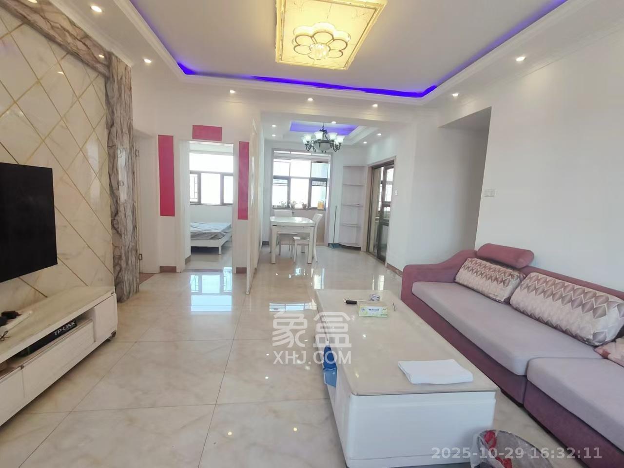 中房瑞致国际  3室2厅2卫    2800.0元/月