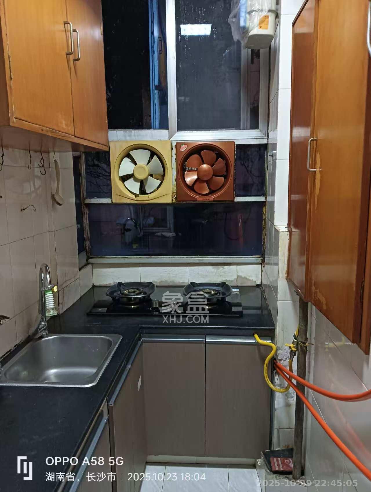 袁家岭省煤炭厅宿舍(芙蓉区省煤炭局小区)  2室2厅1卫    1800.0元/月 袁家岭省煤炭厅宿舍(芙蓉区省煤炭局小区)  2室2厅1卫    1800.0元/月室内图