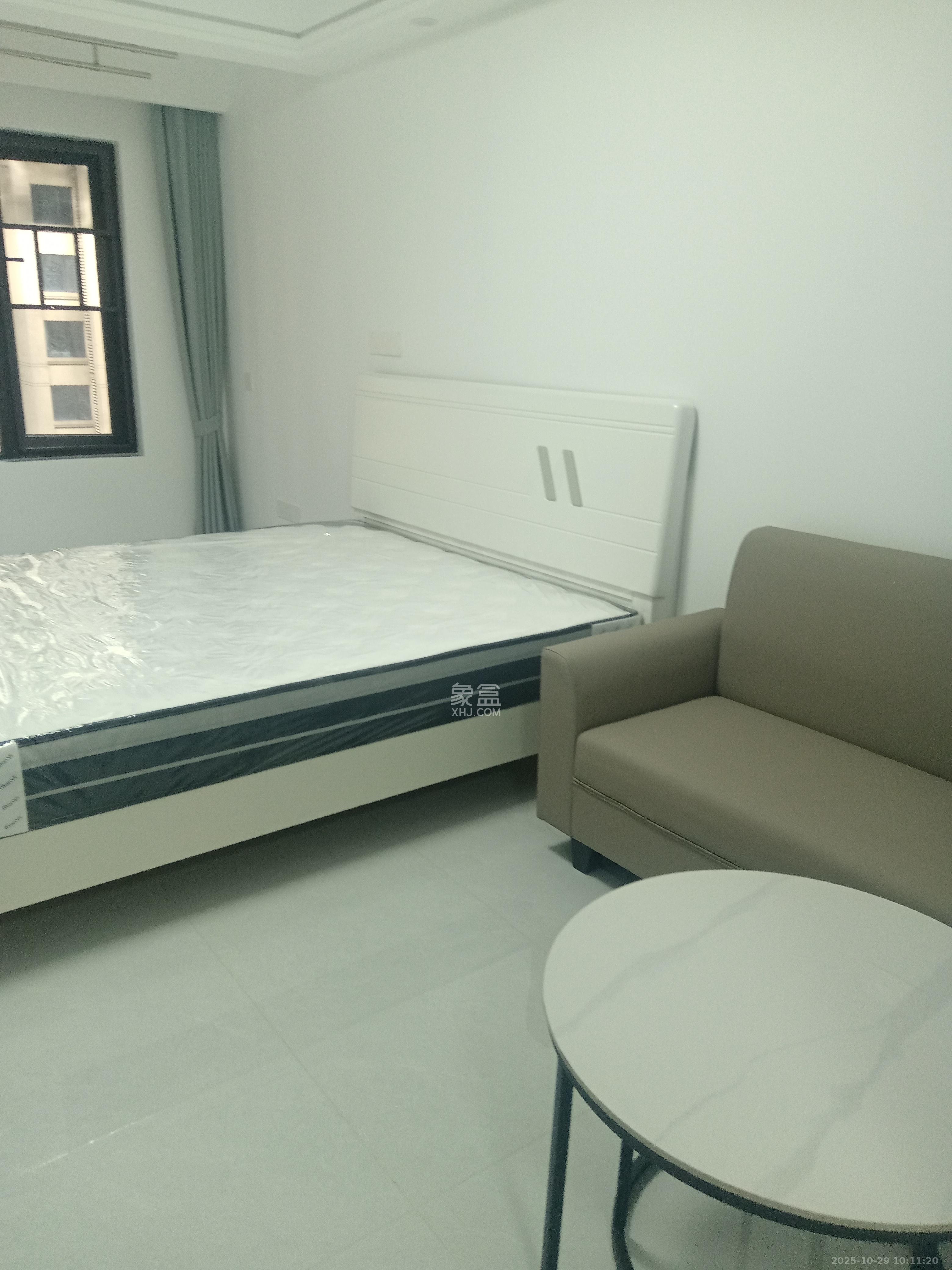 中海珑悦府 1室1厅1卫 1300.0元/月 中海珑悦府 1室1厅1卫 1300.0元/月室内图