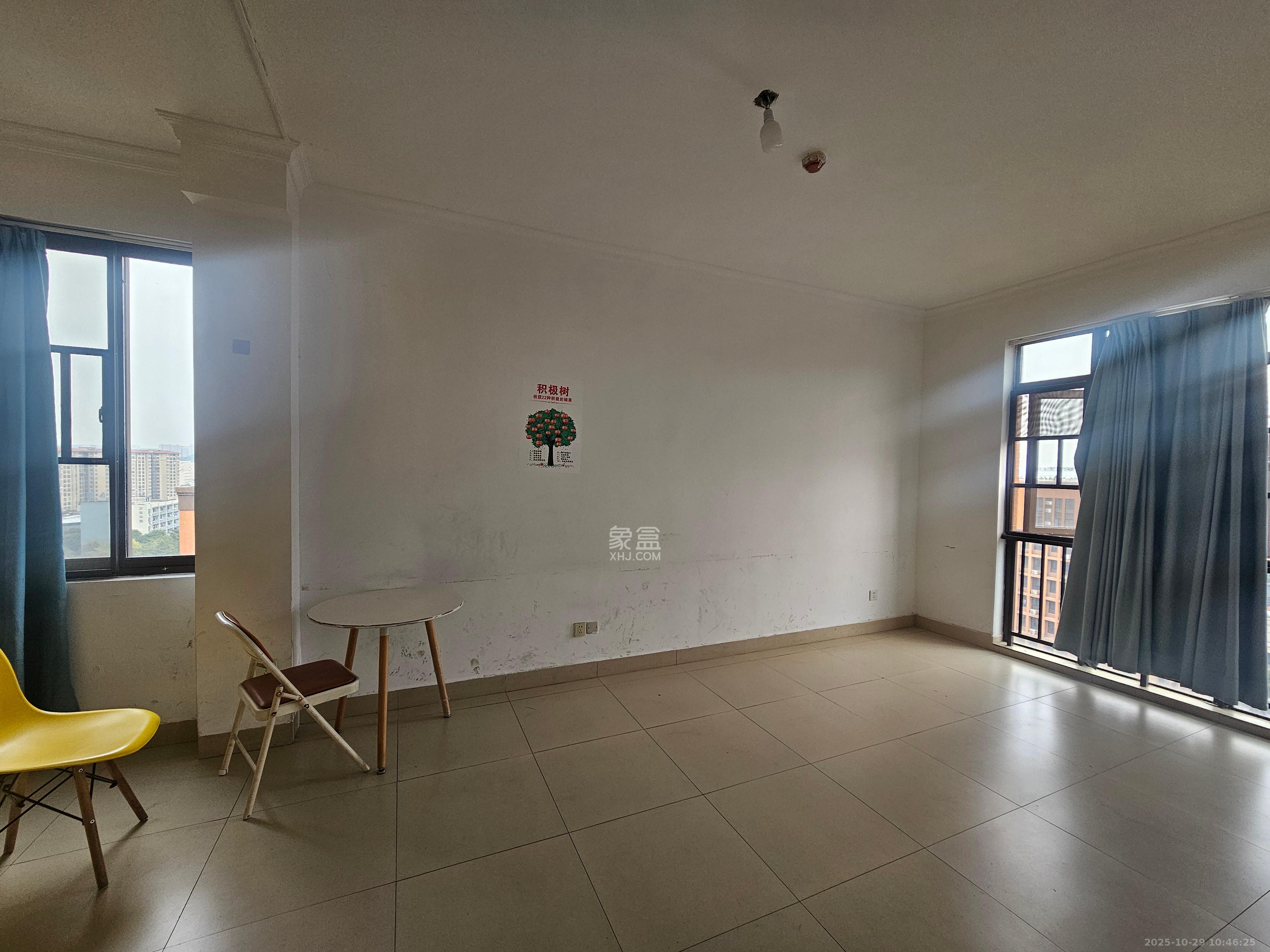 鑫远和城(一、二期)  4室2厅1卫    3800.0元/月 鑫远和城(一、二期)  4室2厅1卫    3800.0元/月室内图