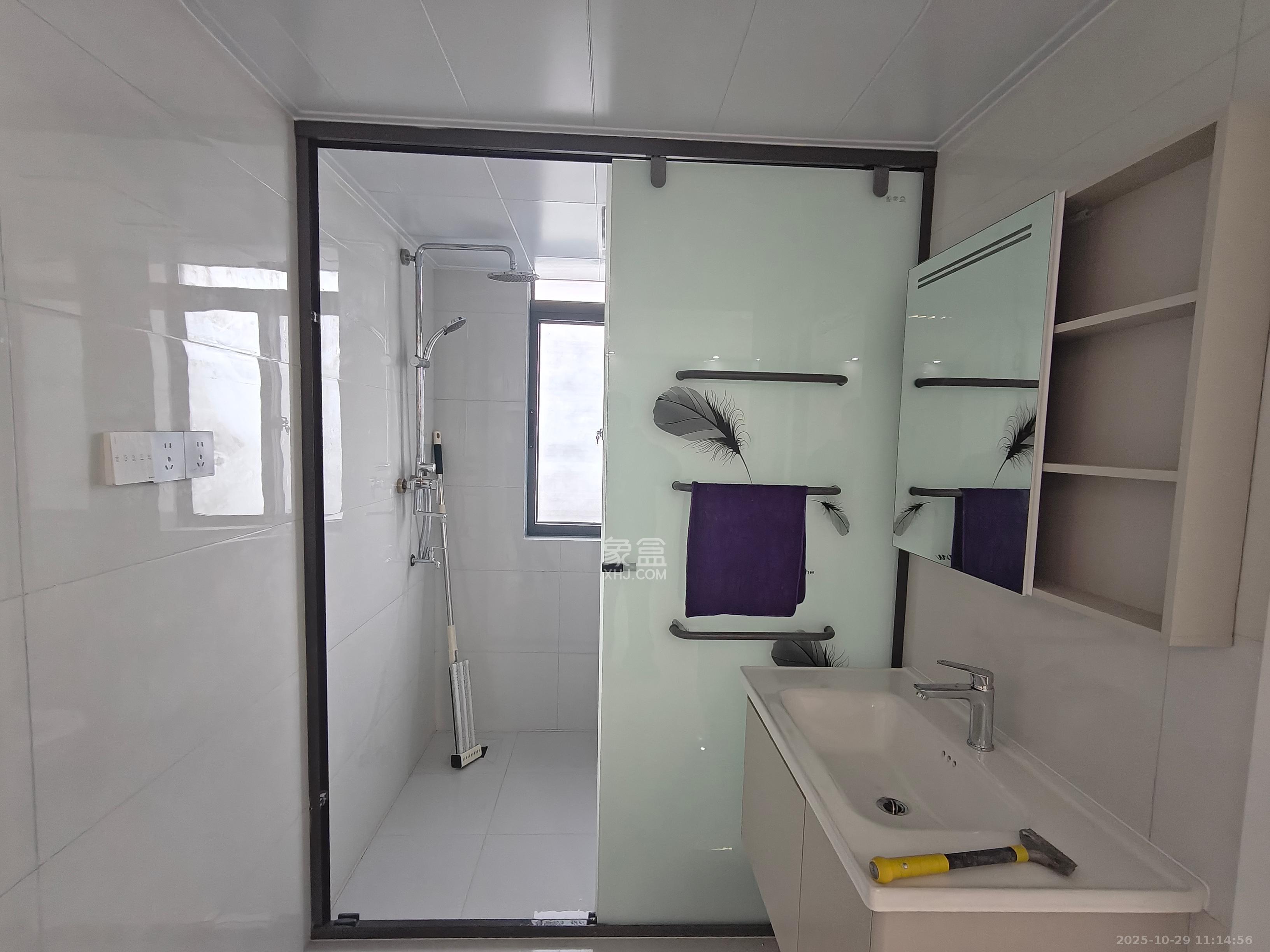 和景家园二期 2室1厅1卫 2000.0元/月 和景家园二期 2室1厅1卫 2000.0元/月室内图