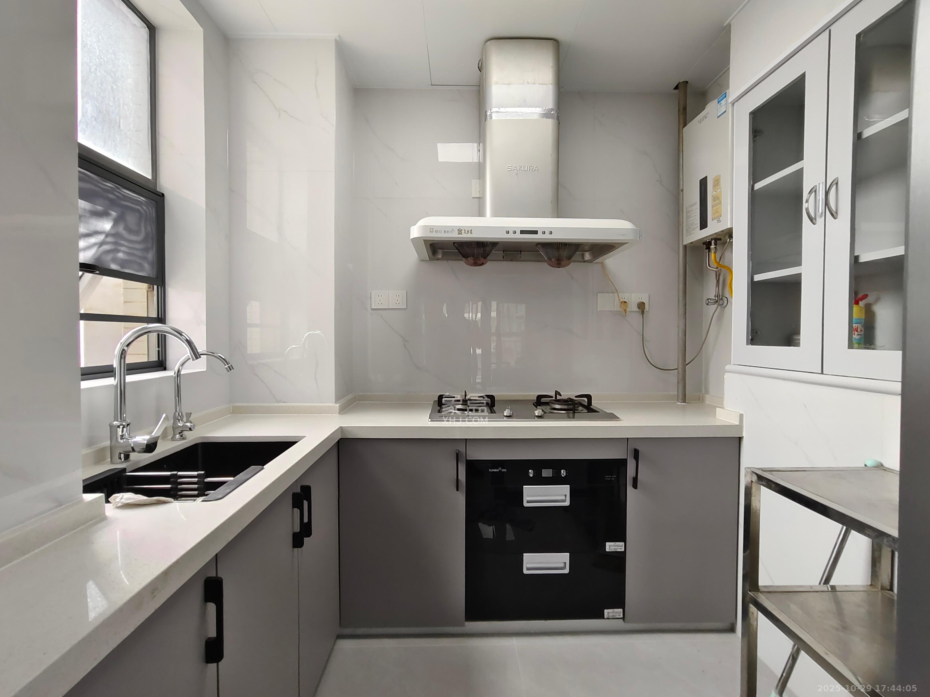 银港水晶城  2室2厅1卫    2500.0元/月室内图