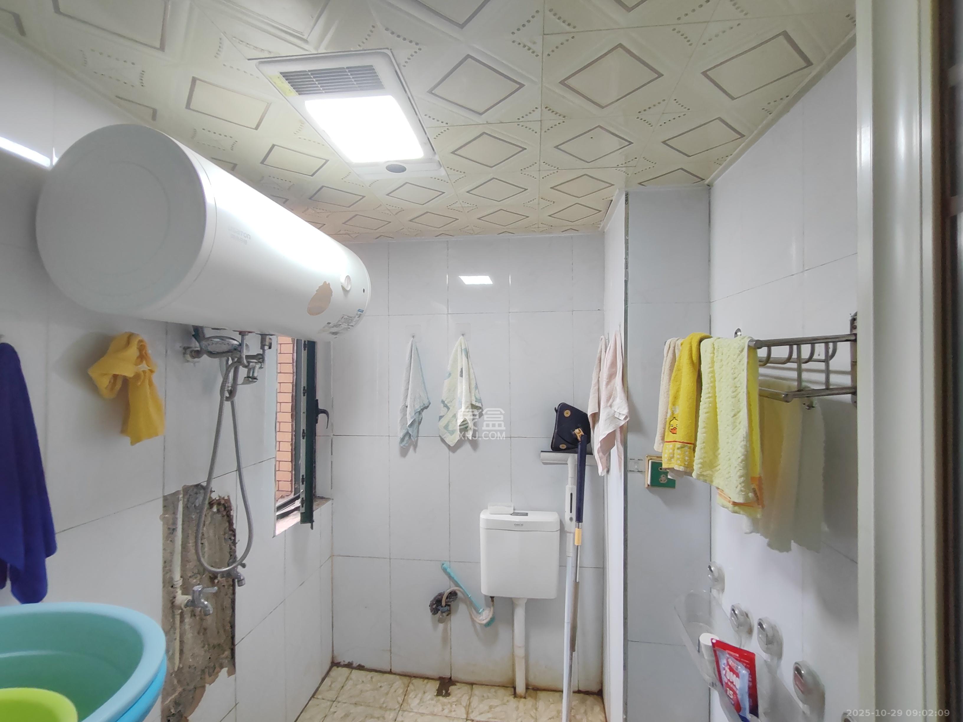 洋湖时代 3室1厅1卫 2300.0元/月 洋湖时代 3室1厅1卫 2300.0元/月室内图