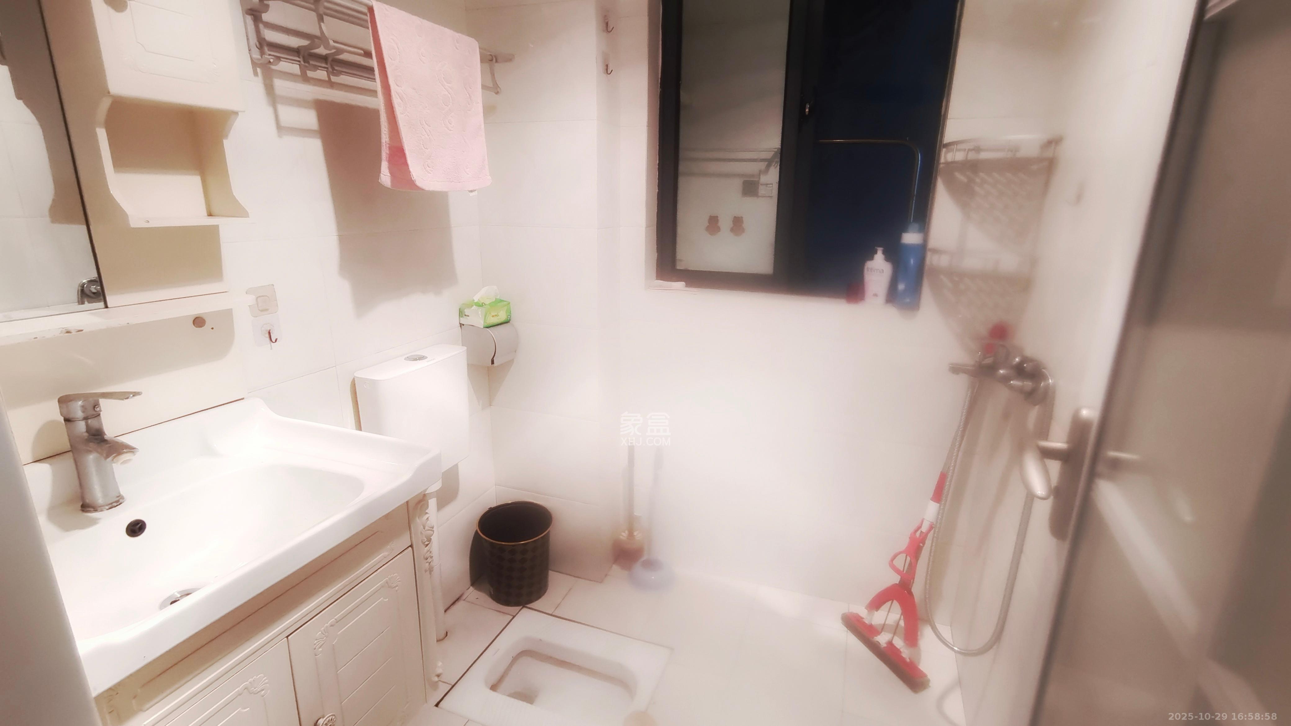 江河双水湾  2室1厅1卫    2100.0元/月室内图