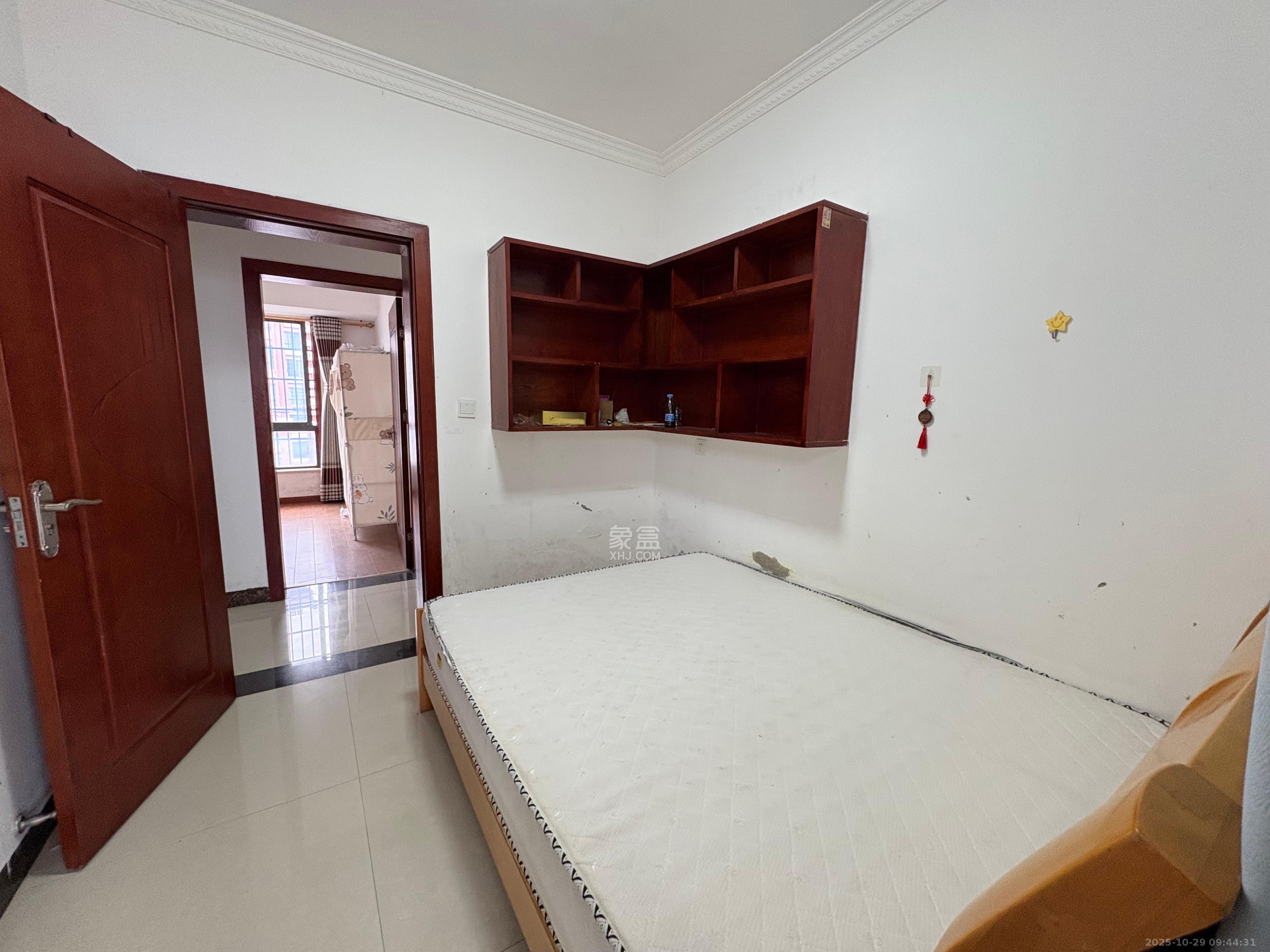 海德公园  3室2厅2卫    2100.0元/月室内图