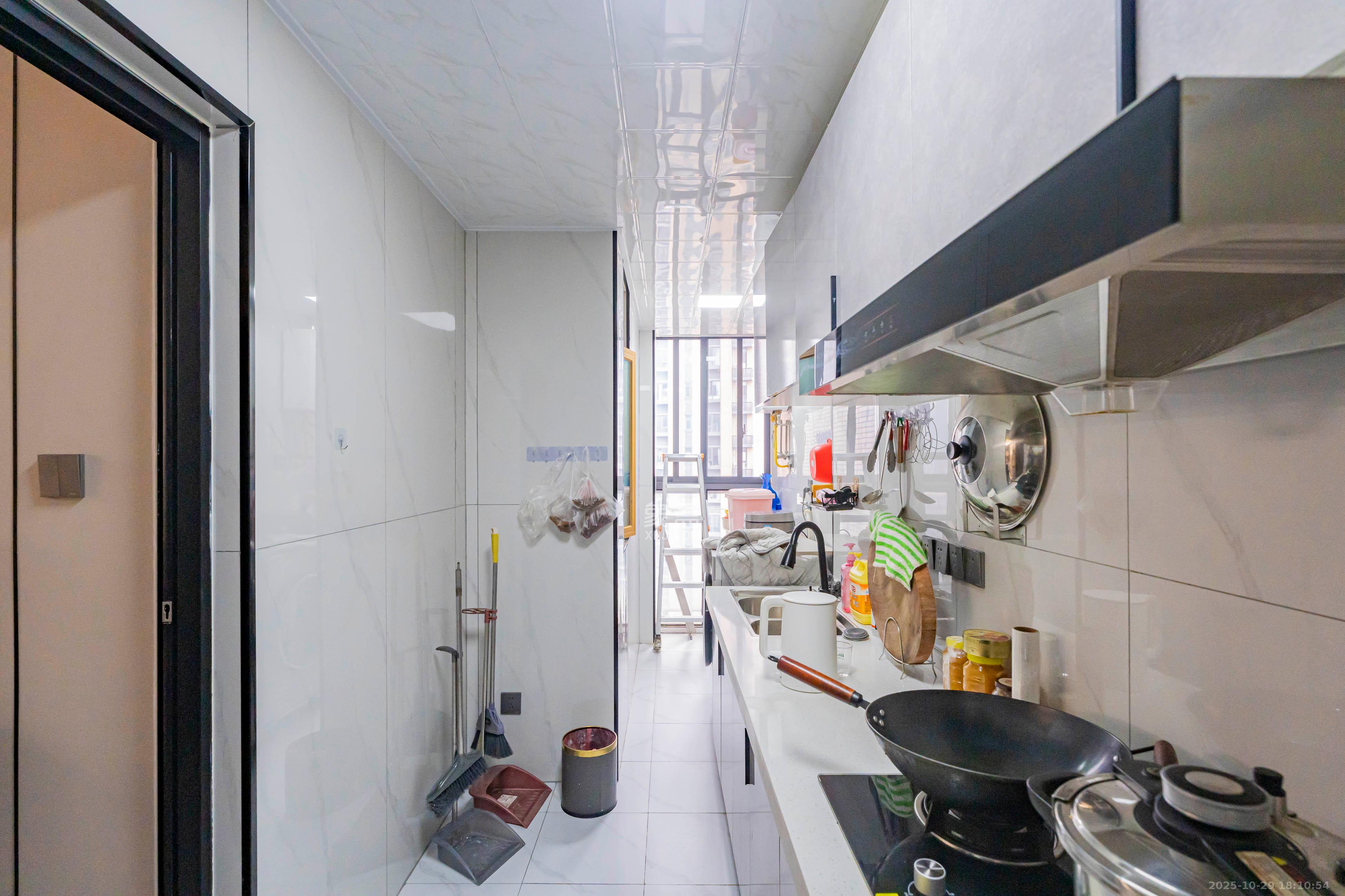 天健芙蓉盛世一期 3室2厅2卫 118.0万 天健芙蓉盛世一期 3室2厅2卫 118.0万厨房