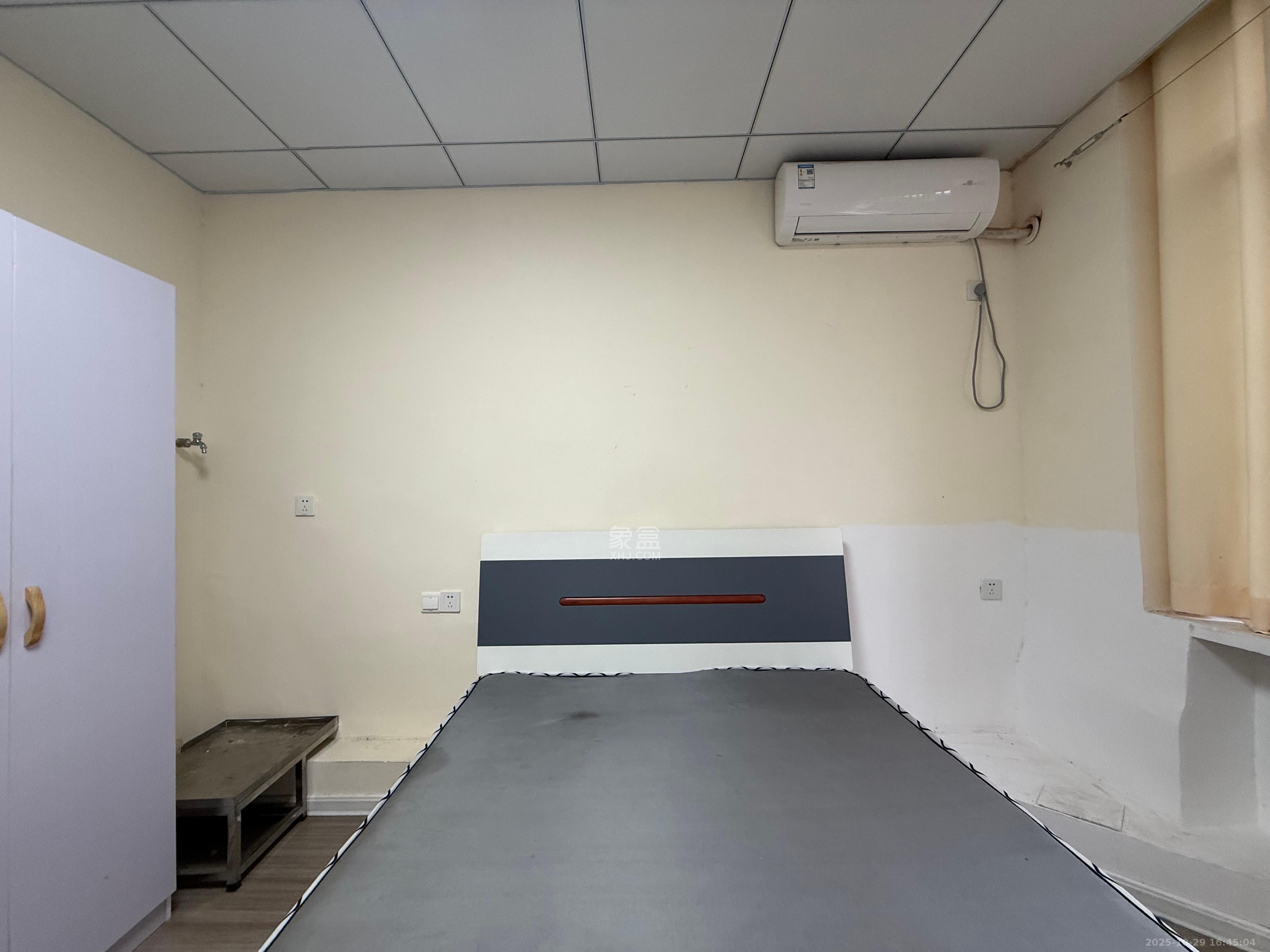 省气象局宿舍 1室1厅1卫 1000.0元/月 省气象局宿舍 1室1厅1卫 1000.0元/月室内图