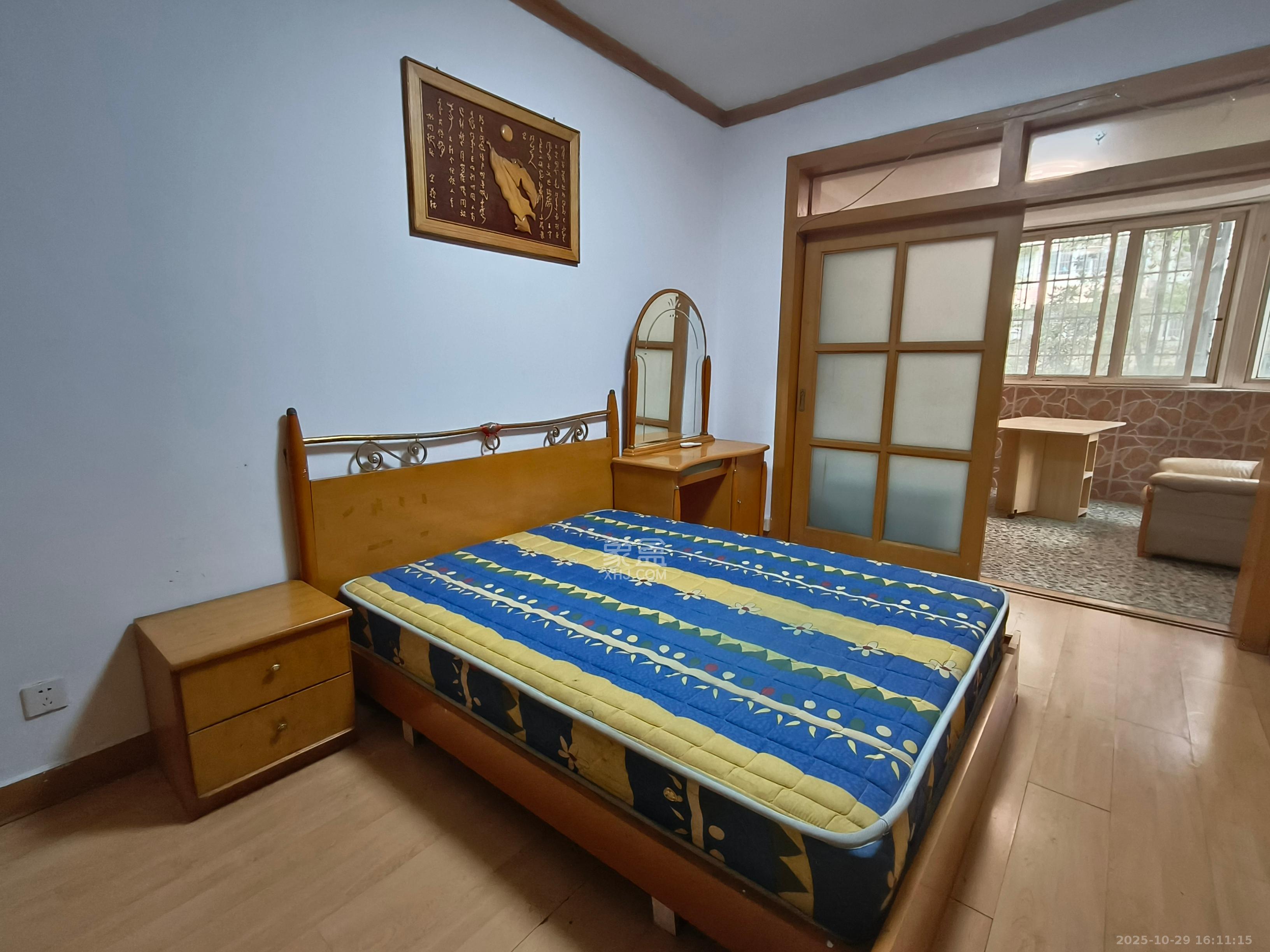 香樟路省委党校 4室2厅2卫 2000.0元/月 香樟路省委党校 4室2厅2卫 2000.0元/月室内图