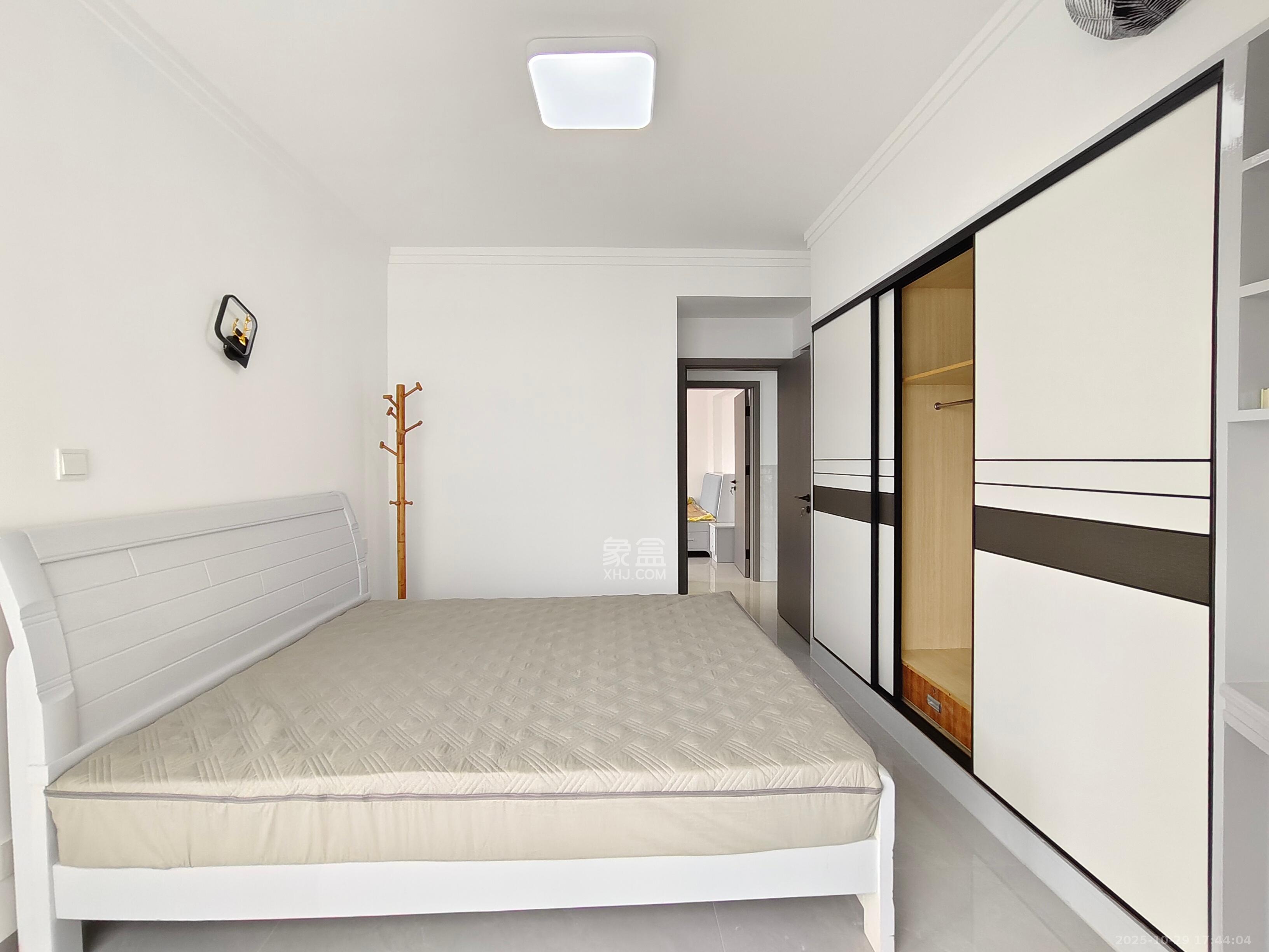 银港水晶城  2室2厅1卫    2500.0元/月室内图