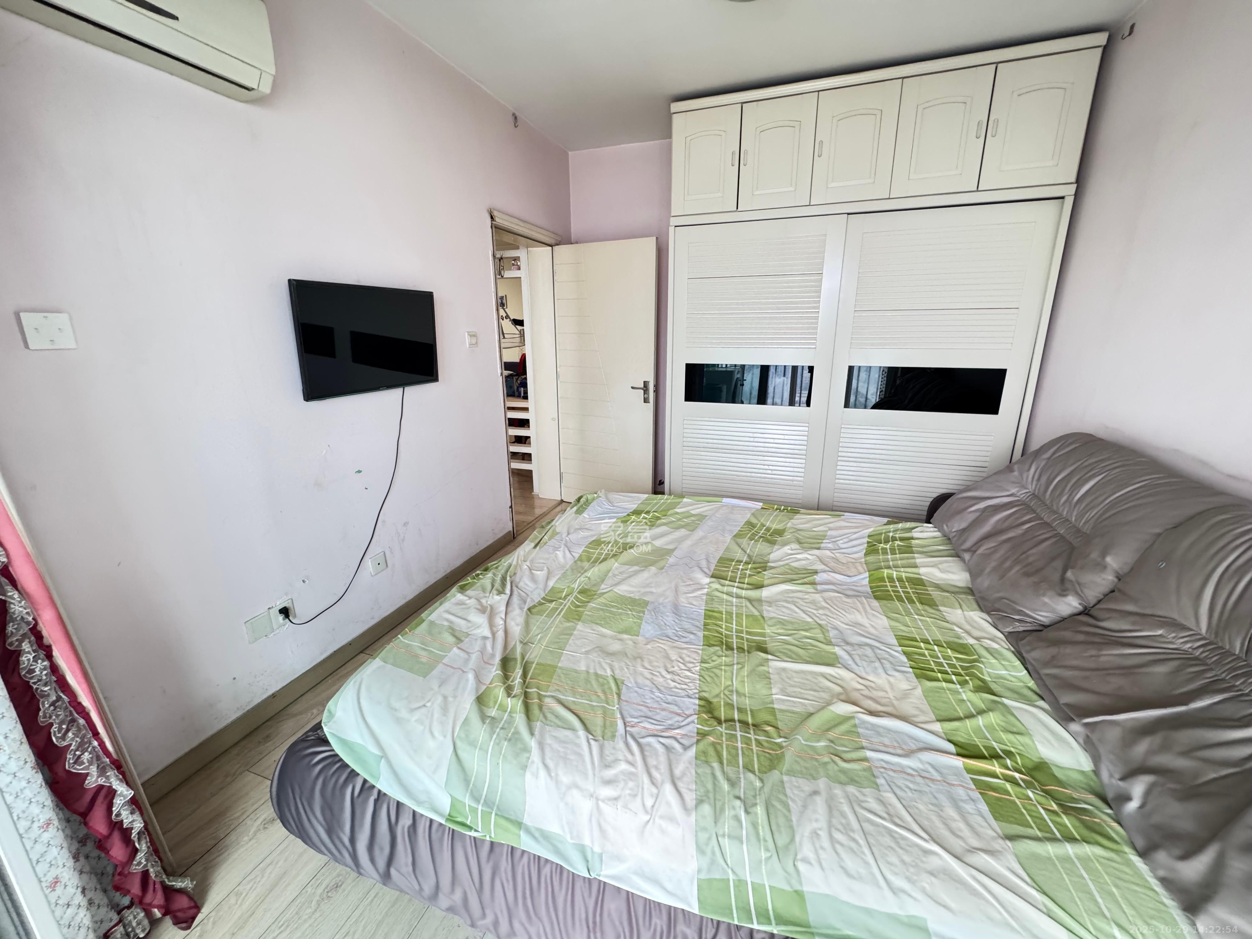 星典时代  3室2厅1卫    2000.0元/月室内图