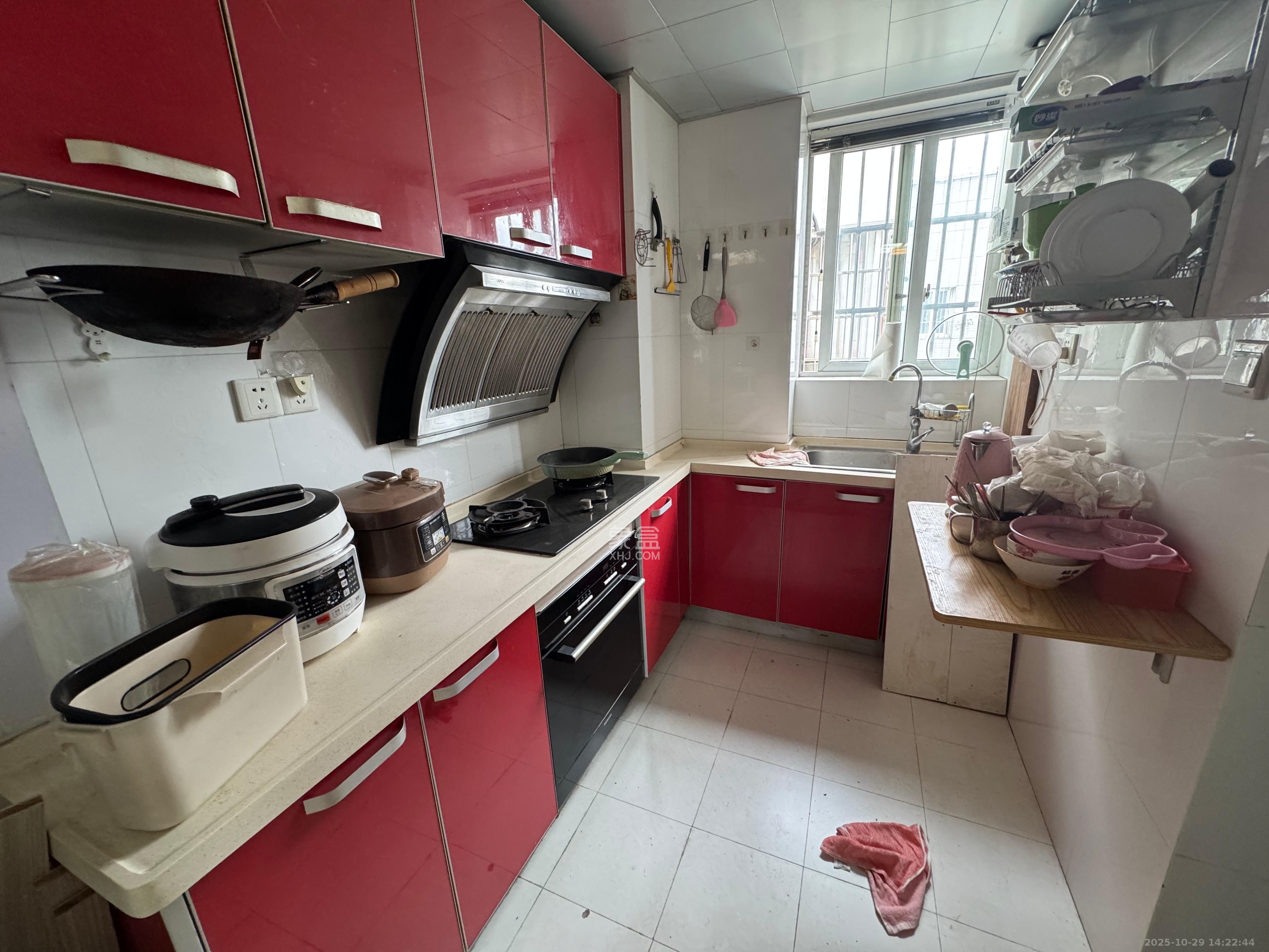 星典时代  3室2厅1卫    2000.0元/月室内图