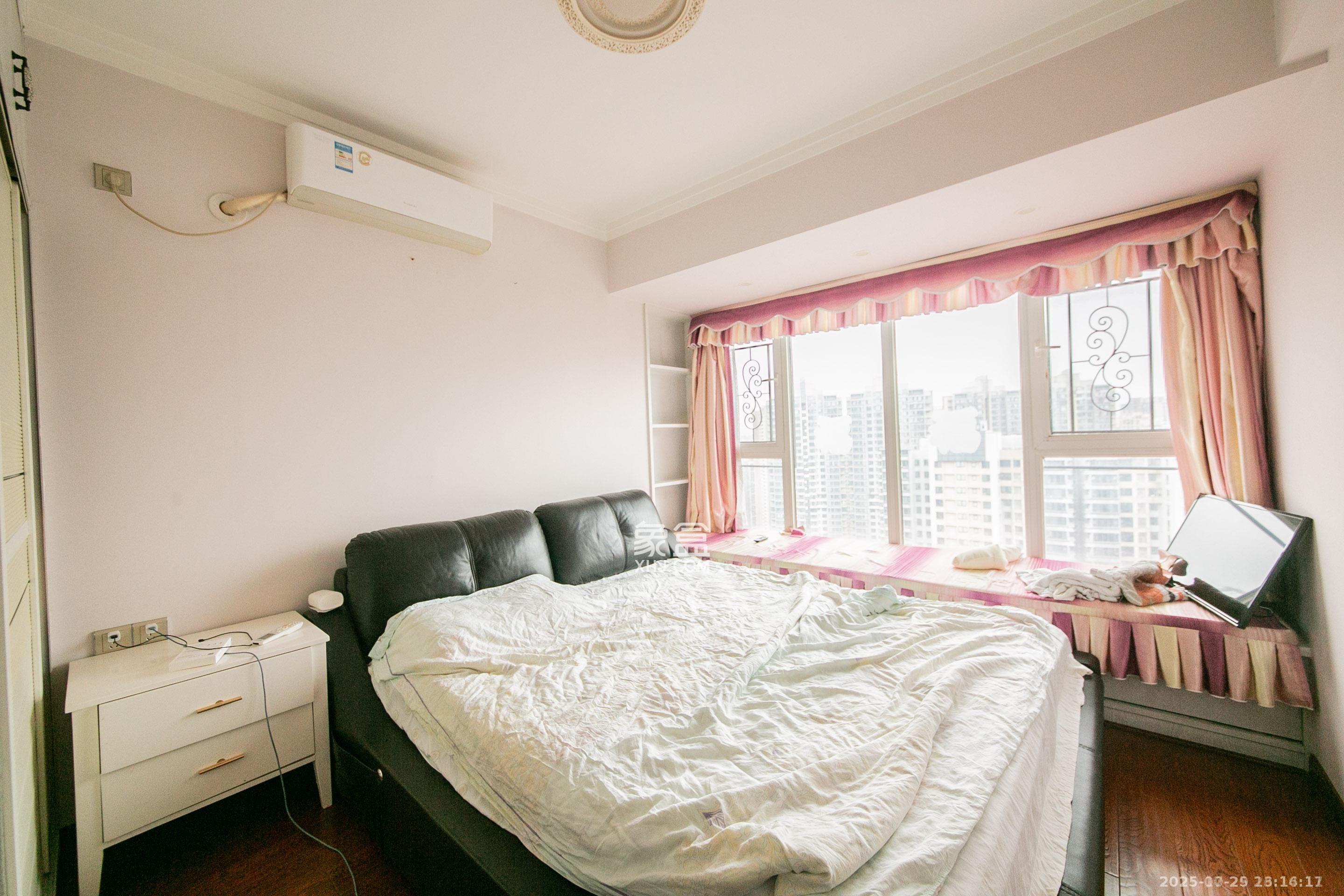 北辰三角洲D2区  1室1厅1卫    3300.0元/月室内图