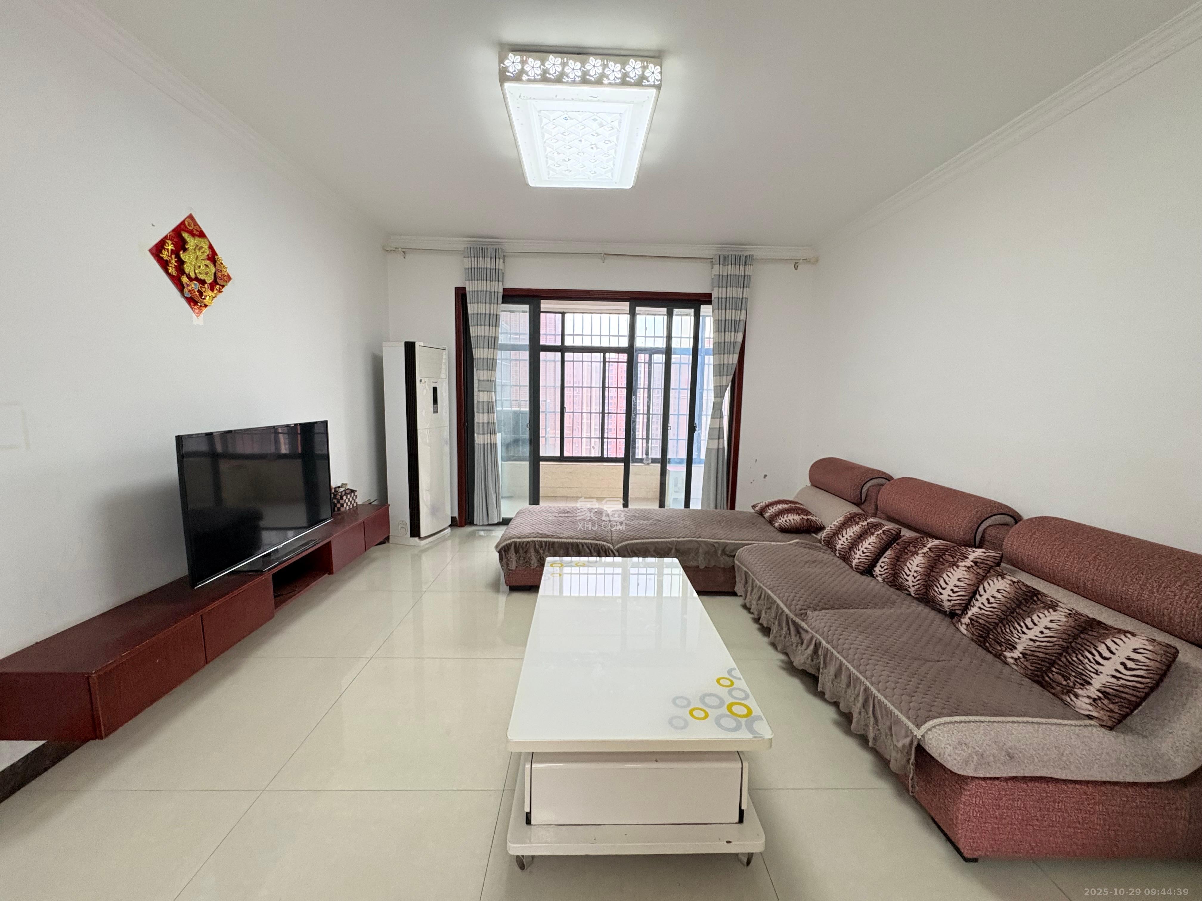 海德公园  3室2厅2卫    2100.0元/月 海德公园  3室2厅2卫    2100.0元/月室内图