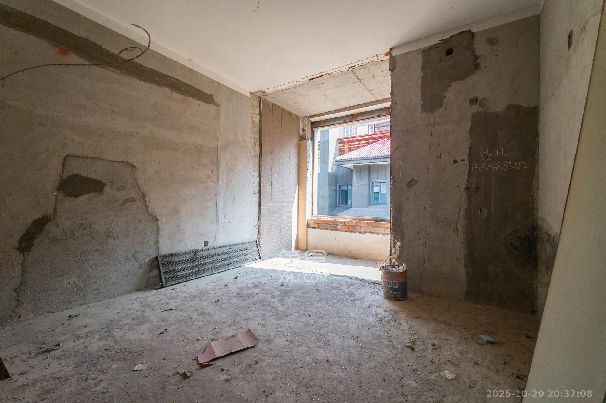 深业睿城  5室3厅4卫    520.0万 深业睿城  5室3厅4卫    520.0万其他