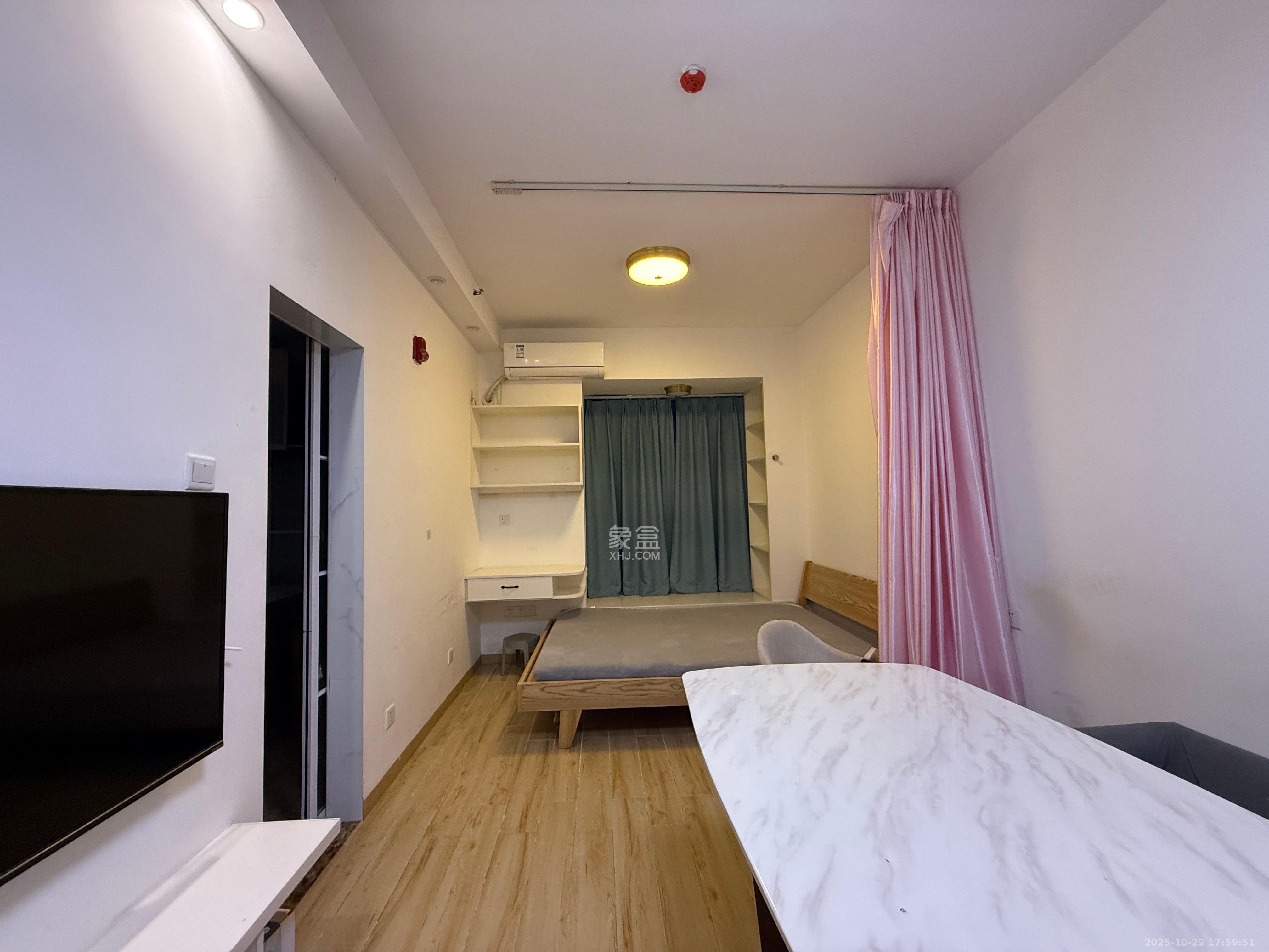 荣悦台  1室1厅1卫    1800.0元/月