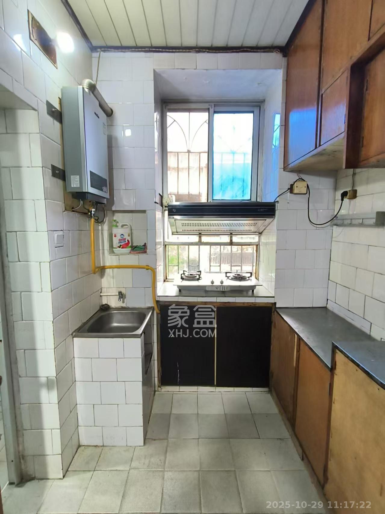 向韶村  2室1厅1卫    1600.0元/月室内图