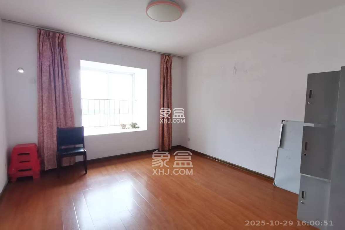 上河国际C区  3室1厅2卫    2500.0元/月 上河国际C区  3室1厅2卫    2500.0元/月室内图