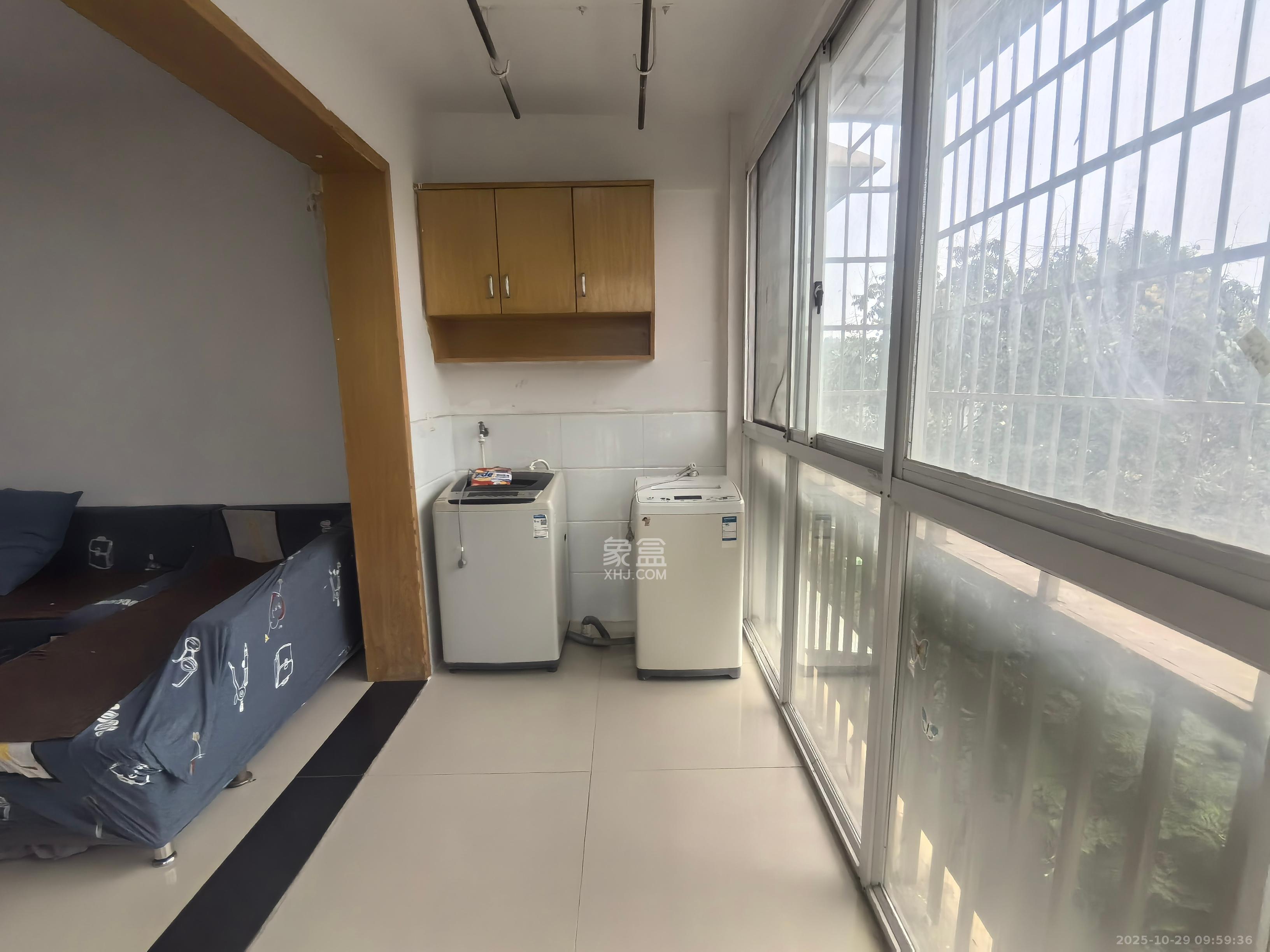 南郡雅园  2室2厅1卫    1300.0元/月室内图