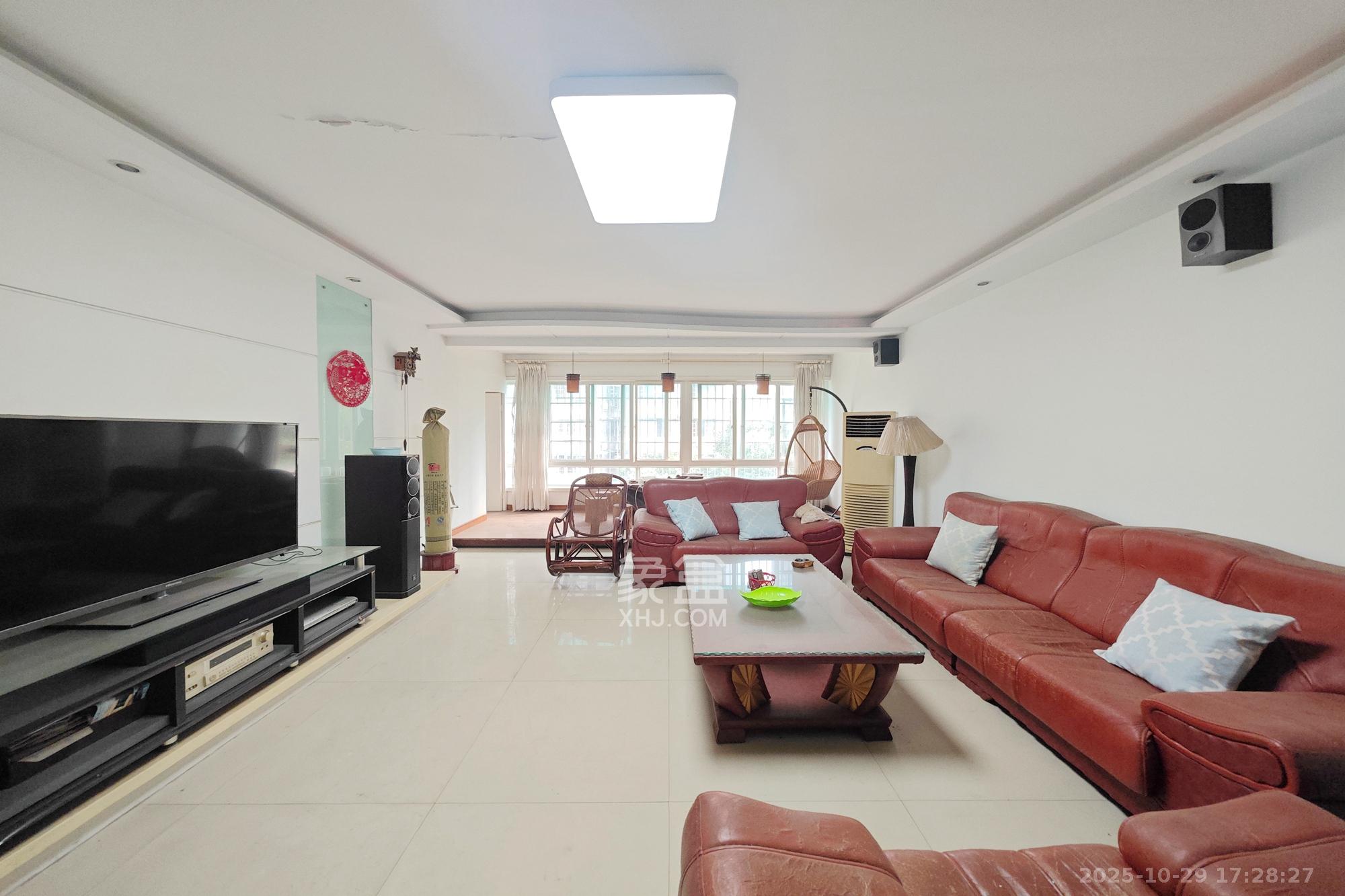 鑫天佳园  4室2厅2卫    118.0万 鑫天佳园  4室2厅2卫    118.0万