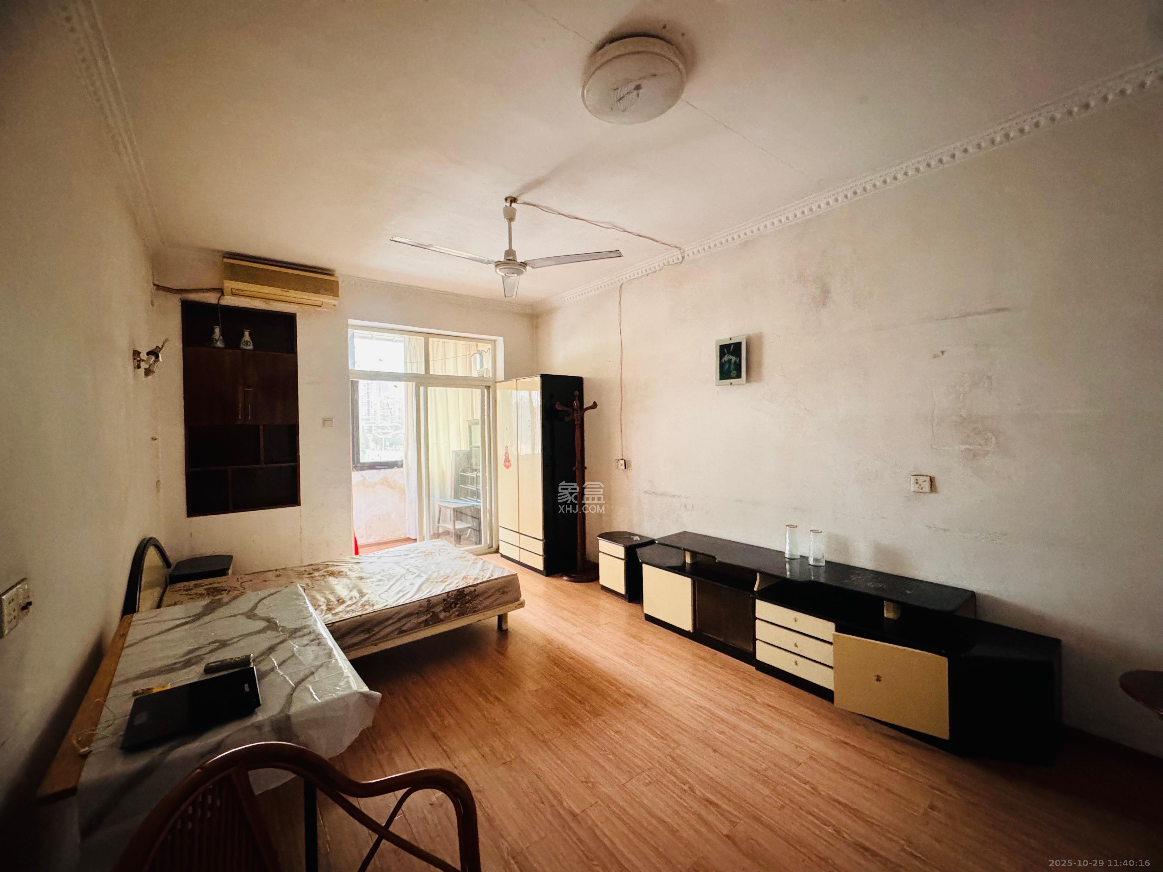 上碧湘街散盘  2室1厅1卫    1300.0元/月室内图