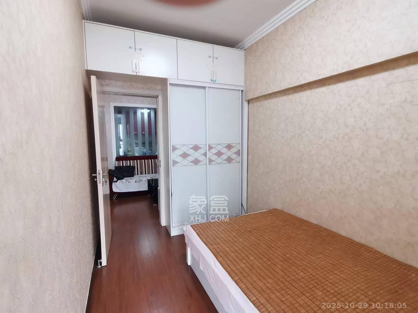 西子一间  2室1厅1卫    2300.0元/月室内图