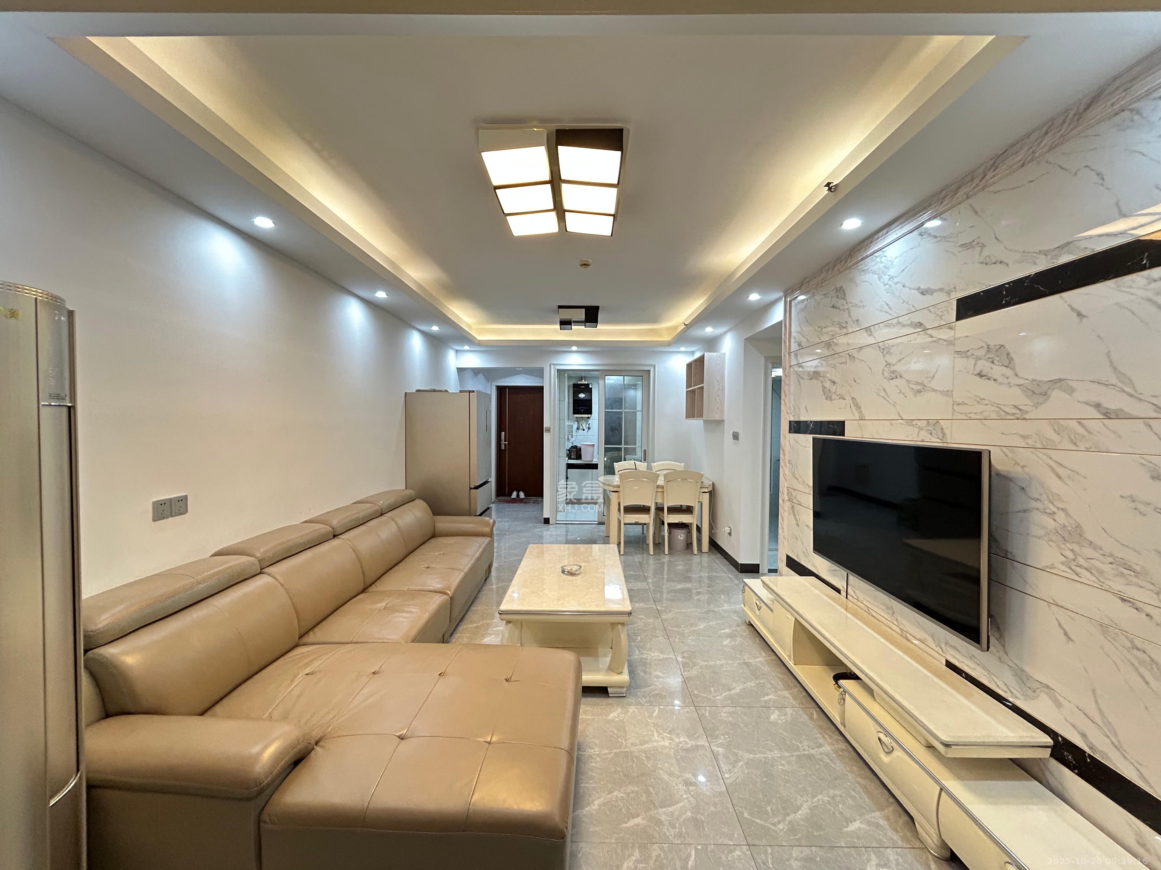 达美D6区  2室1厅1卫    2800.0元/月室内图