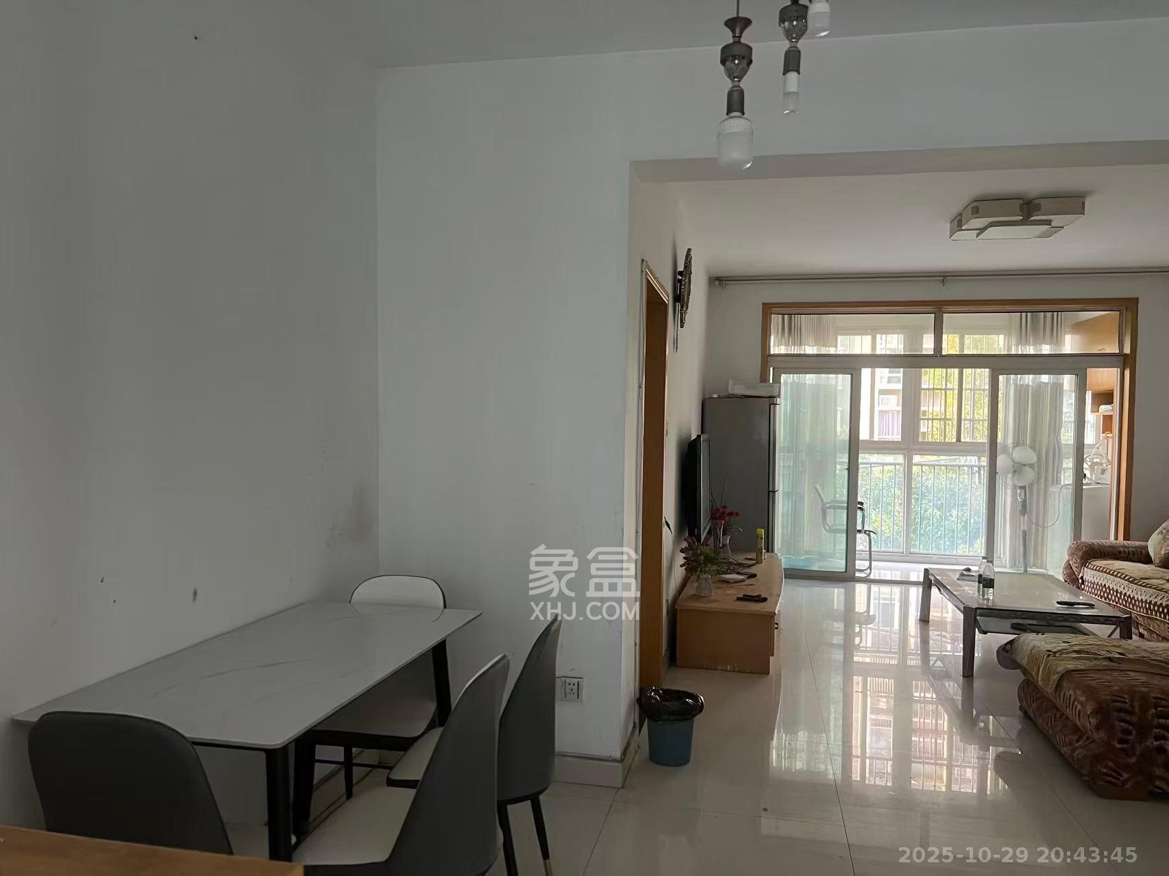 生活艺术城 3室2厅2卫 2300.0元/月 生活艺术城 3室2厅2卫 2300.0元/月室内图