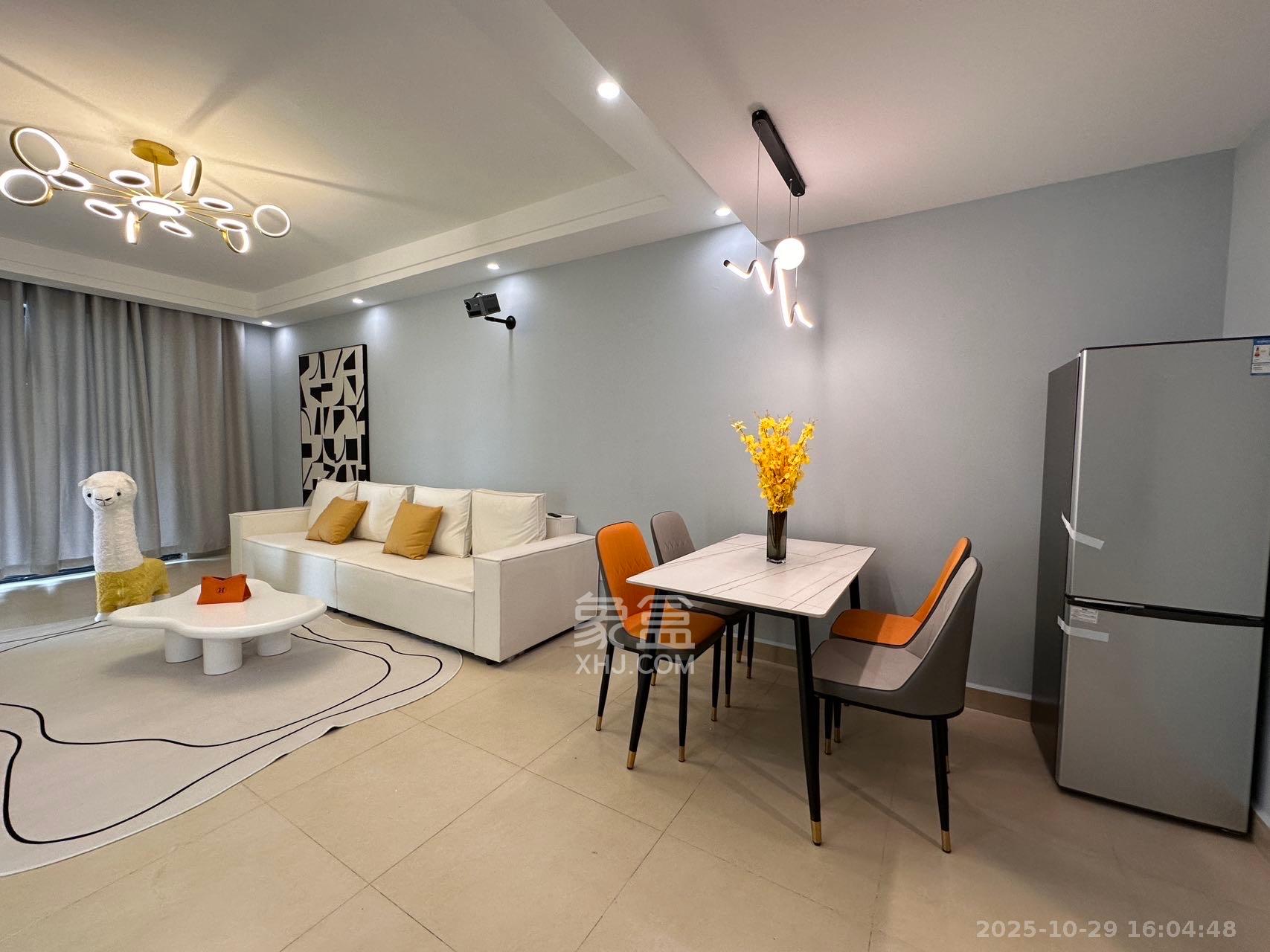 凯通国际城(凯通朝庭) 1室2厅1卫 3680.0元/月 凯通国际城(凯通朝庭) 1室2厅1卫 3680.0元/月室内图