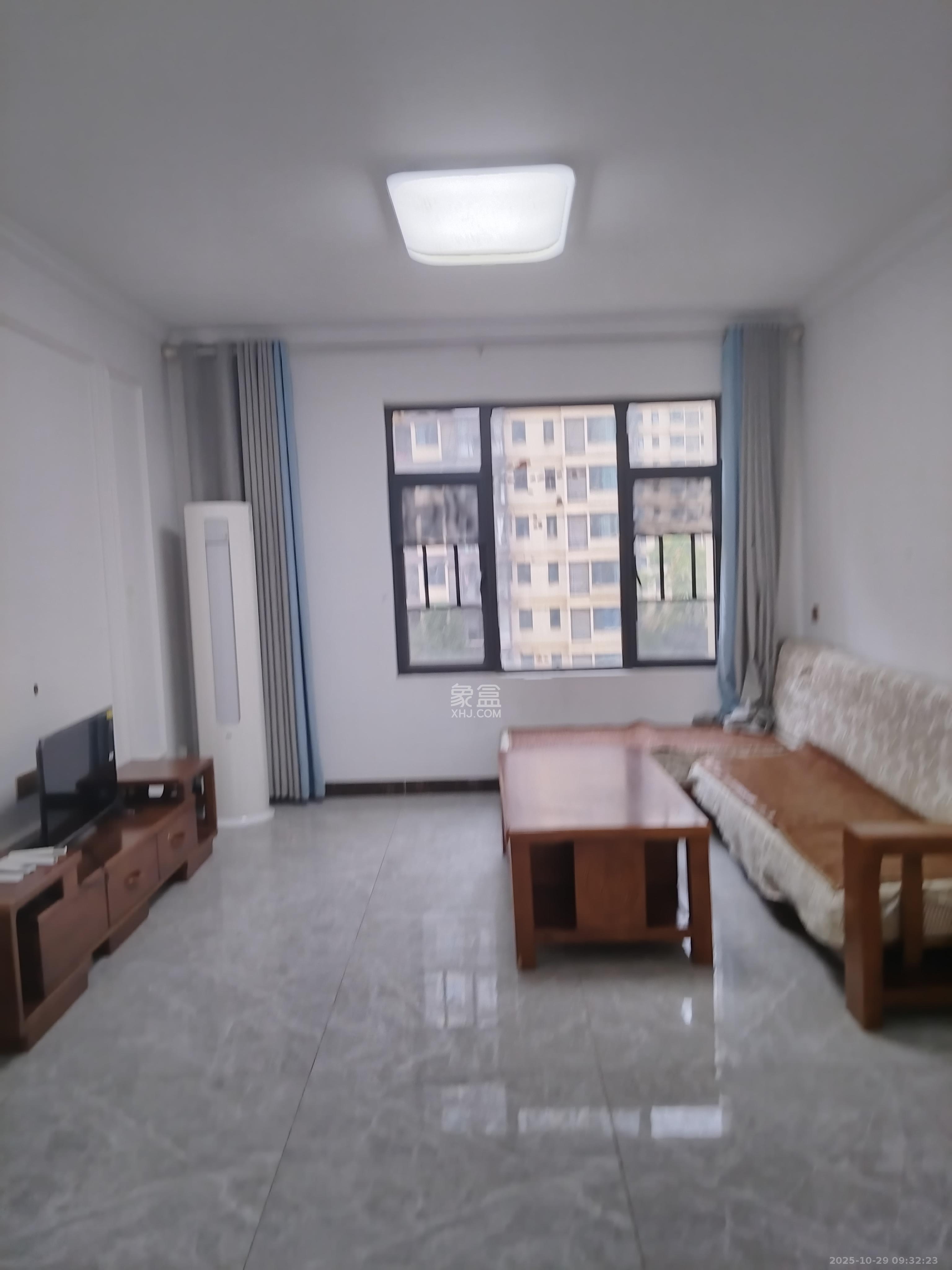 福天藏郡院子  4室2厅2卫    1900.0元/月 福天藏郡院子  4室2厅2卫    1900.0元/月室内图